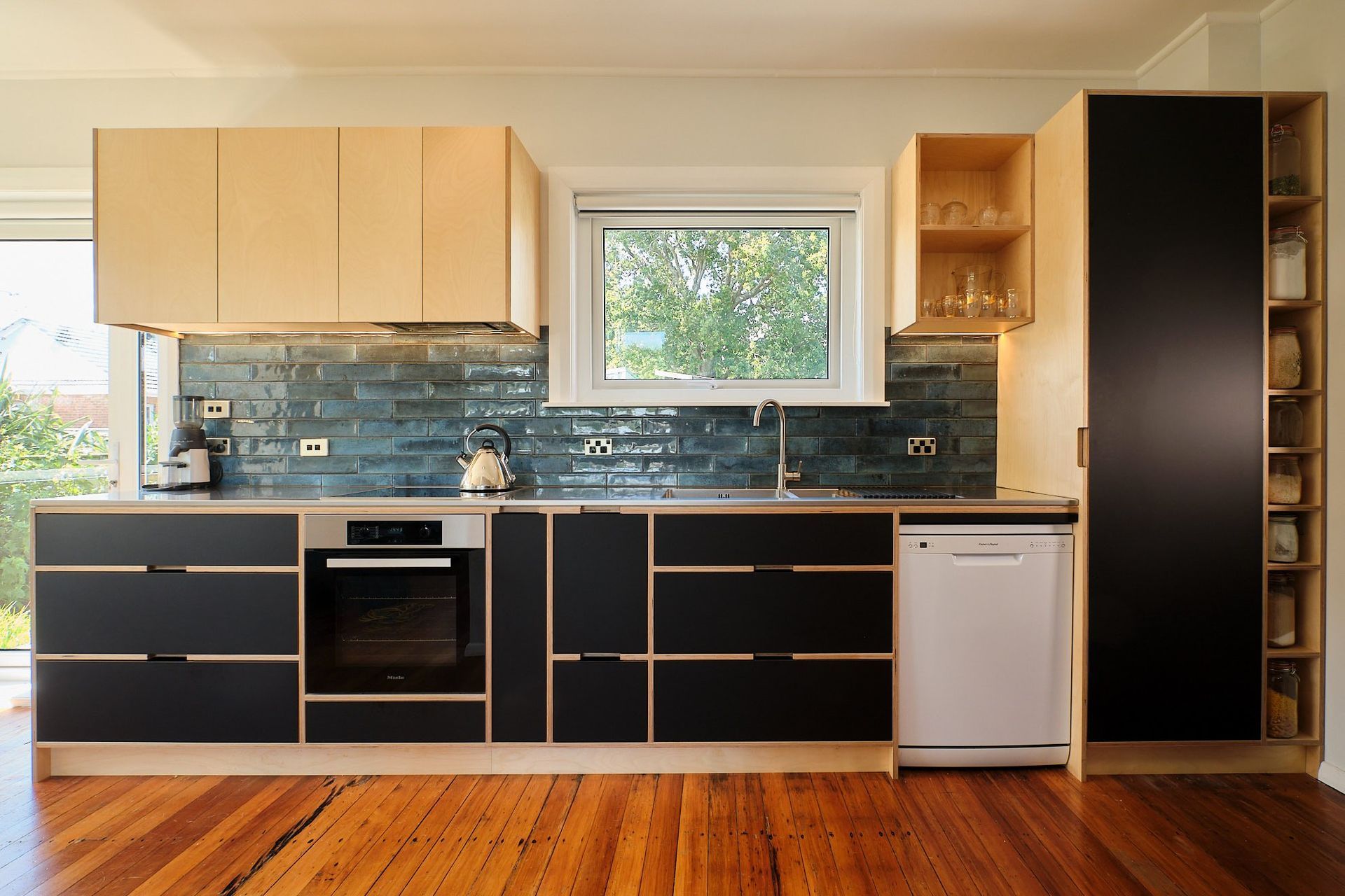  Compact kitchen in Lower Hutt