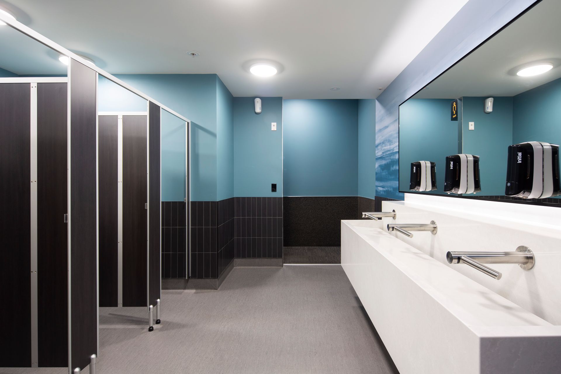 QueenstownAirportBathroom006.jpg