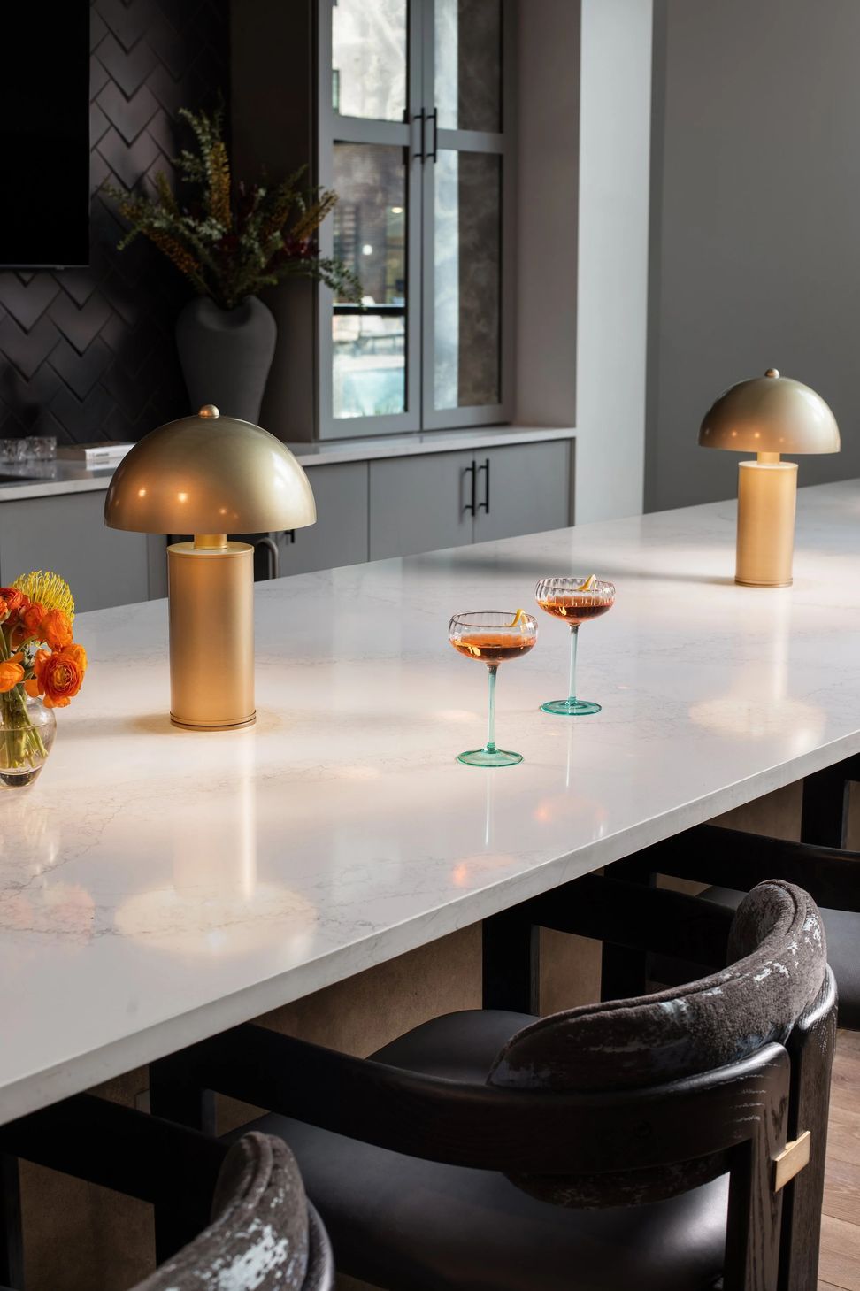 imgi10Anderson-club-bar-detail.jpg