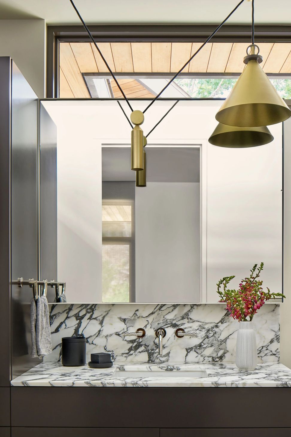 imgi10MasterBath.jpg