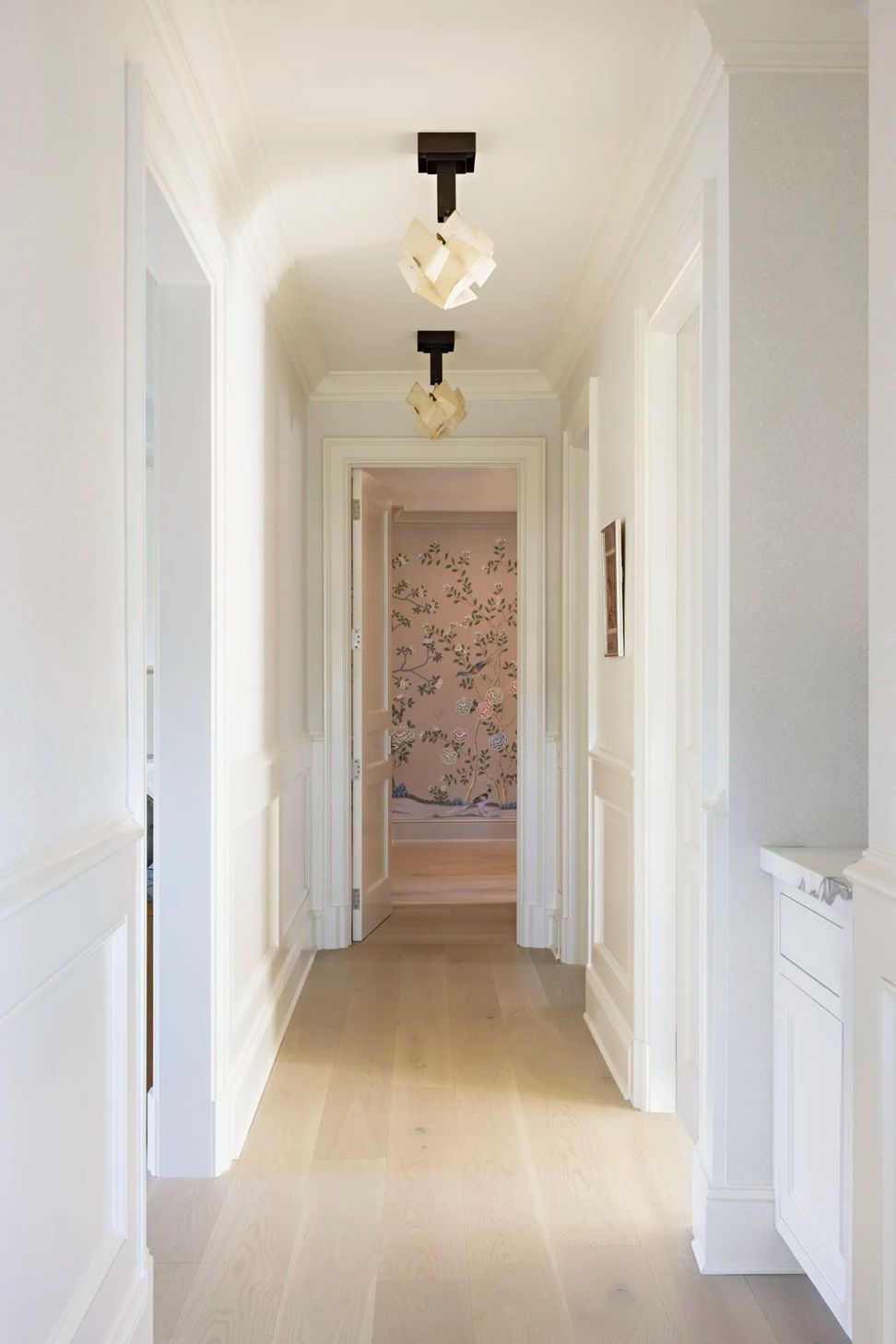 imgi114HALLTODRESSING.jpg
