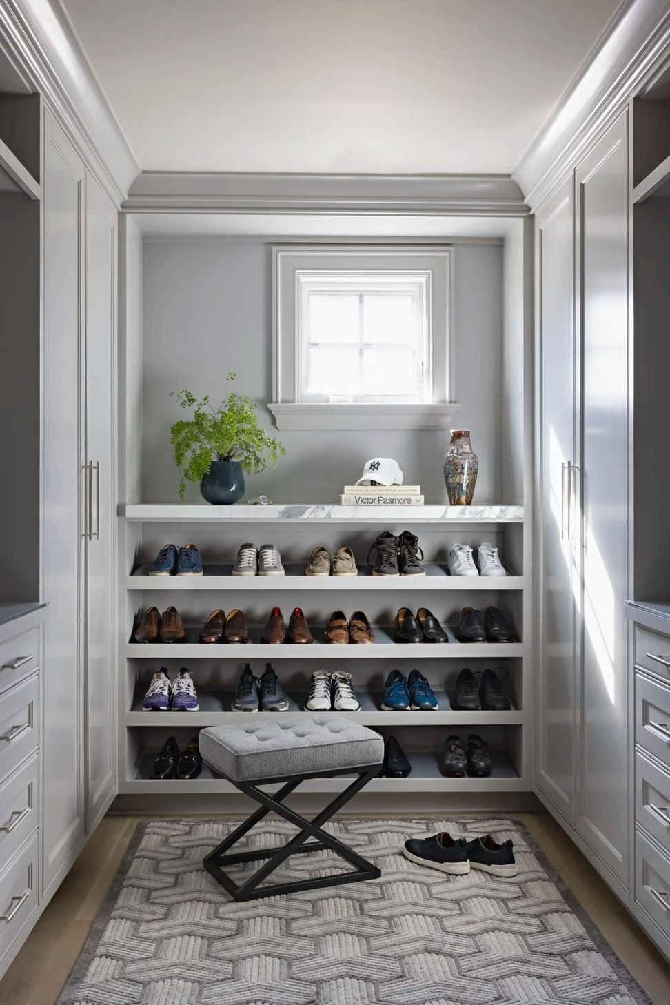 imgi118HISDRESSINGROOM.jpg