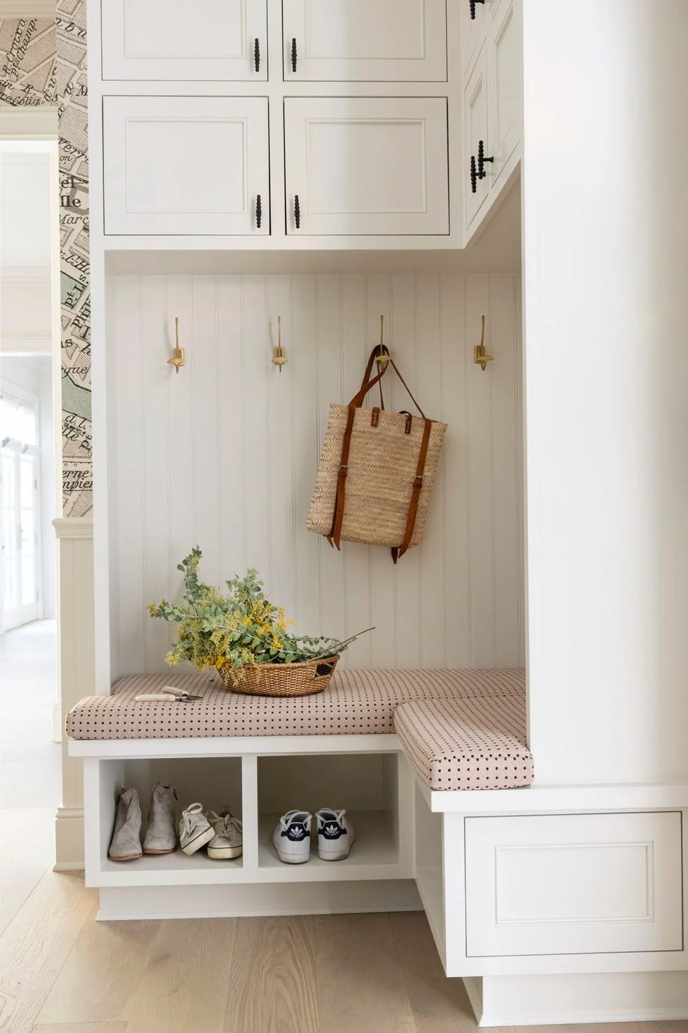 imgi134MUDROOM.jpg