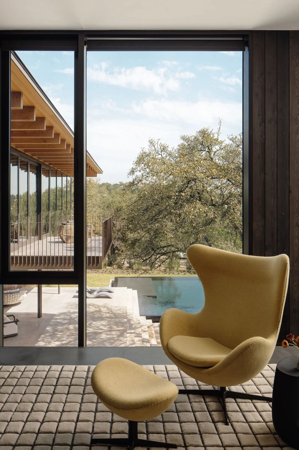 imgi149AllisonBurkeInteriorDesignTerraceMountainChaseDanielPhoto30.jpg