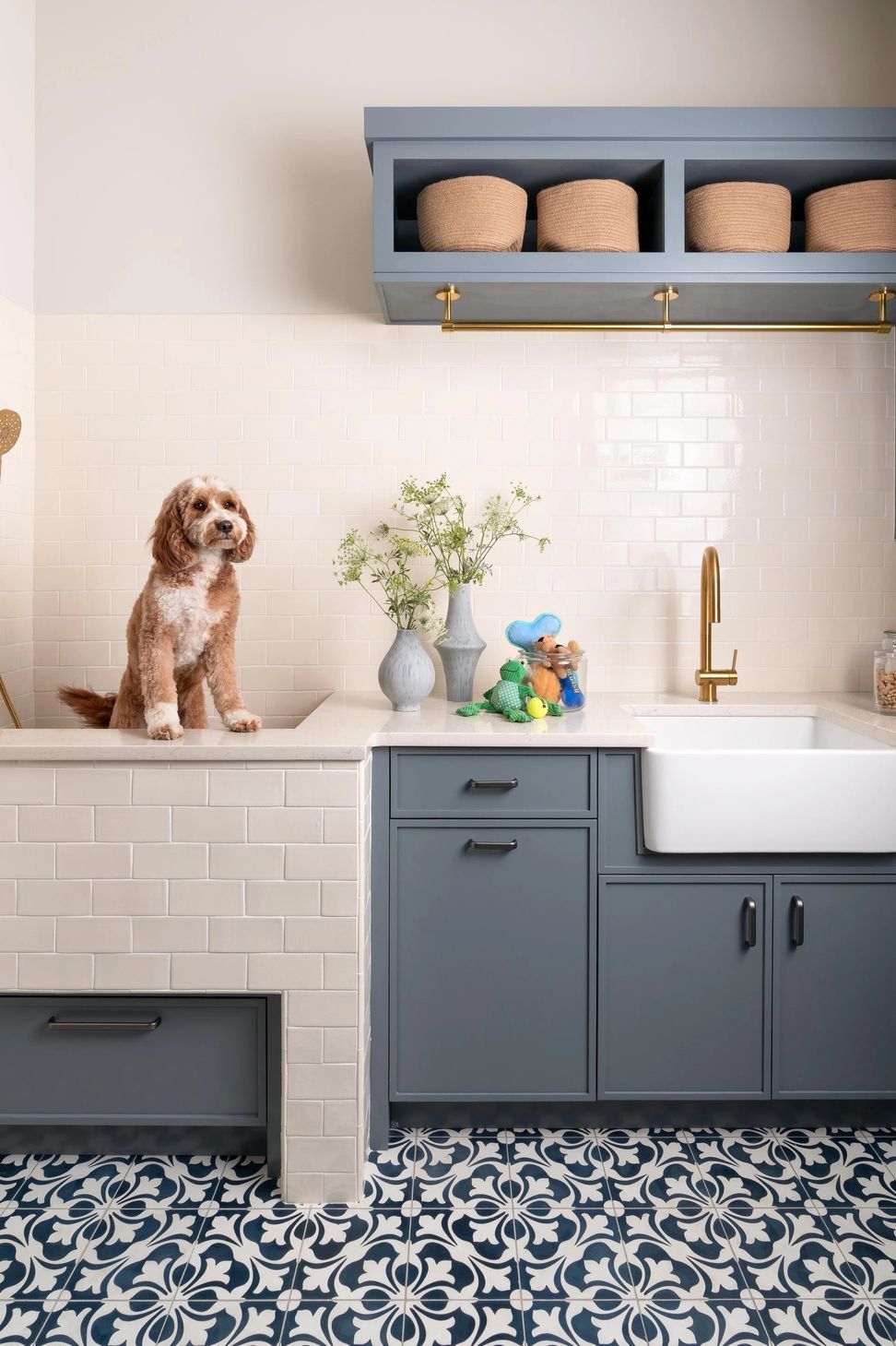 imgi15Mudroom-w-Hazel.jpg