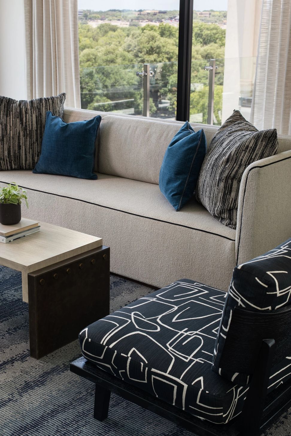 imgi16Anderson-skylounge-seating1.jpg