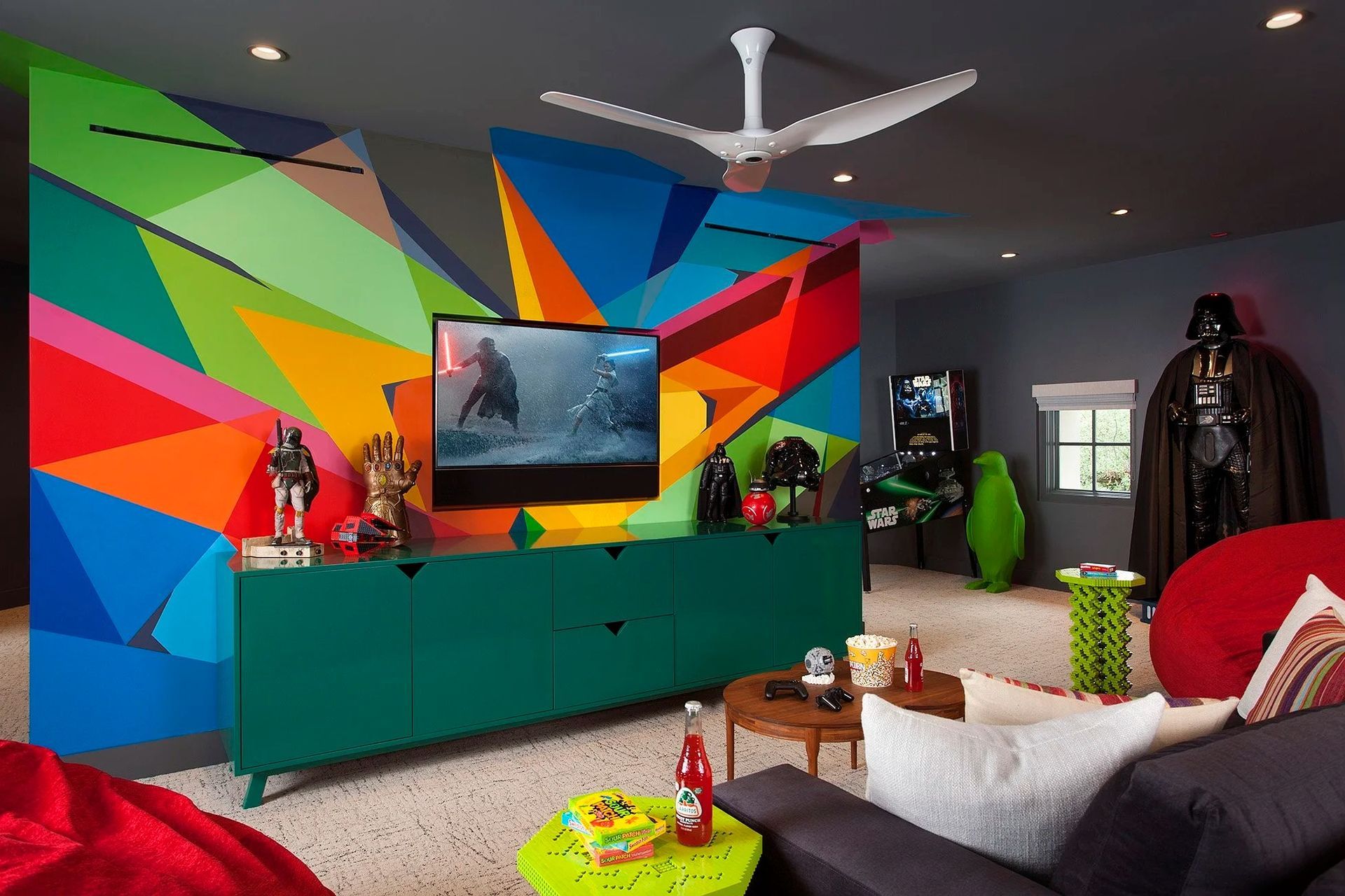 imgi17Lake-Austin-residence-kids-bedroom-2.jpg