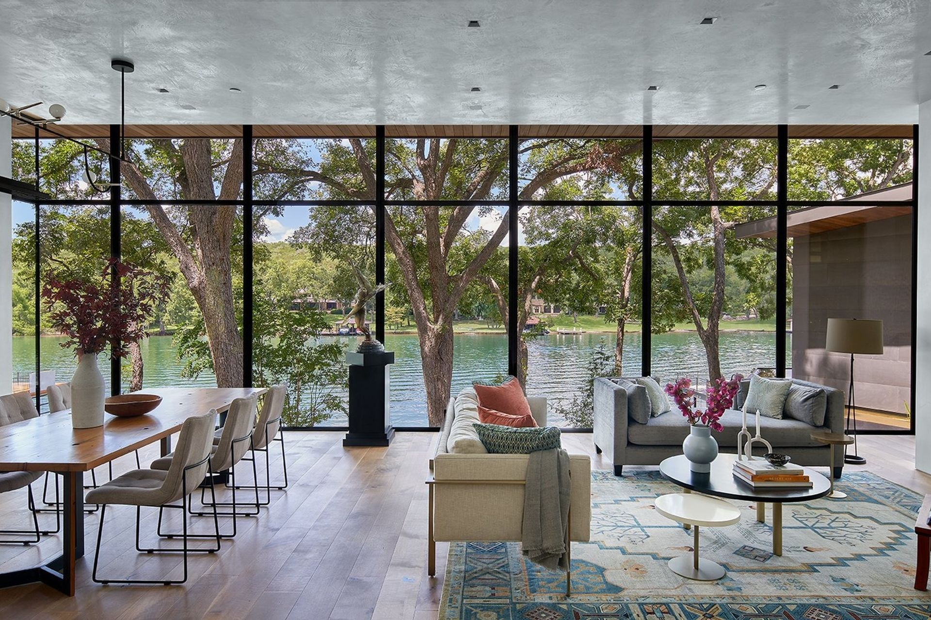imgi17resized1604209371-26living-dining.jpg