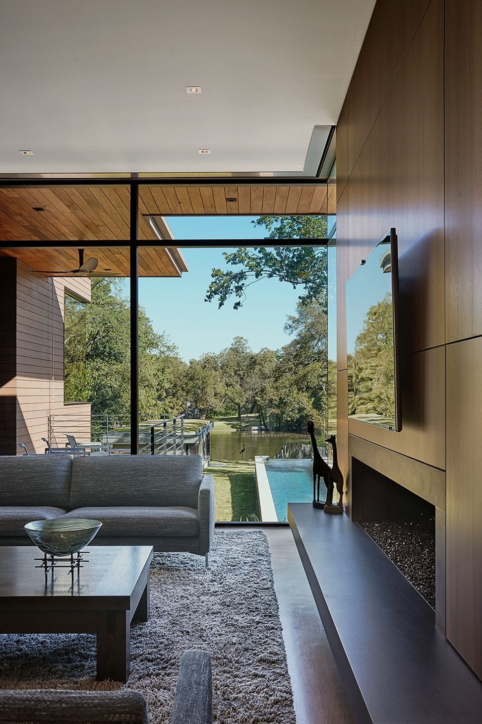 imgi18HoHP12Living-Room.jpg