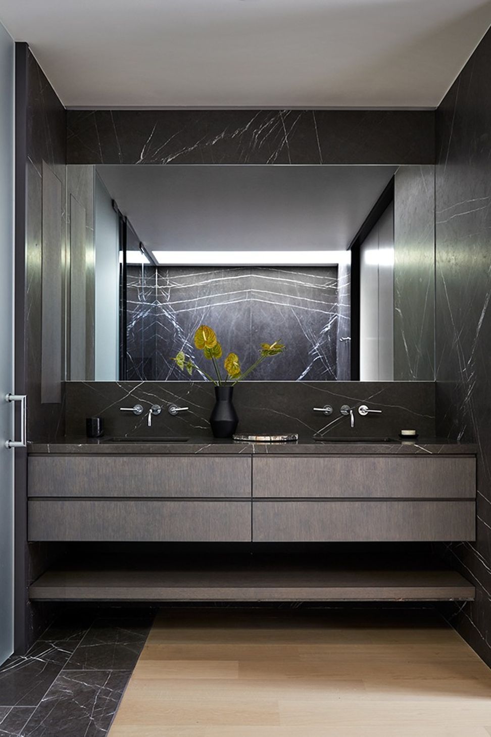 imgi2113b-Vallejo-Primary-Bathroom.jpg
