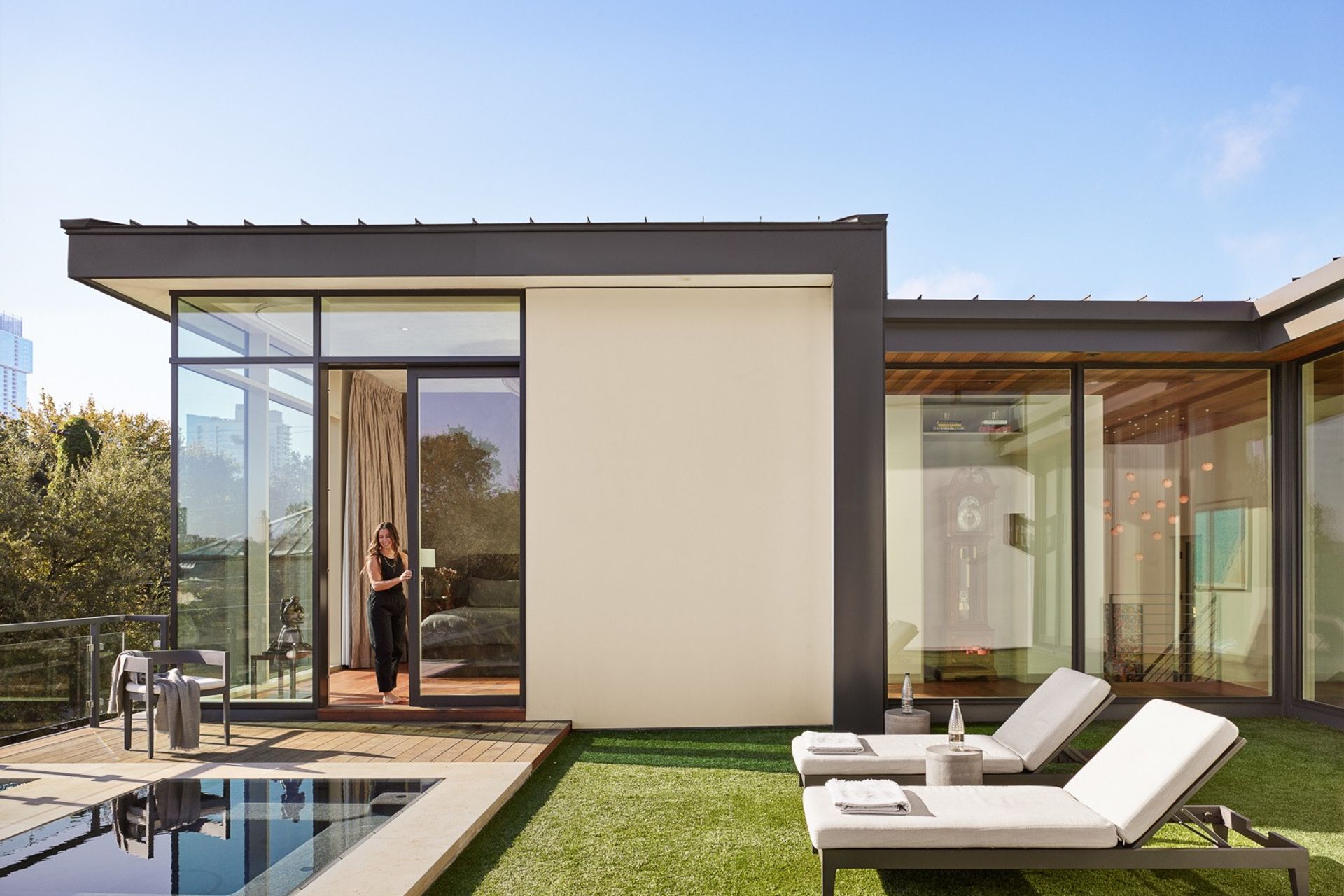 imgi2618-primary-bedroom-exterior-dayext2223692.jpg