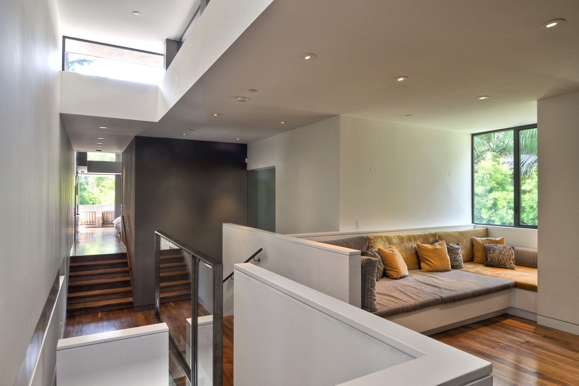 imgi41GHLY-09-I-05-NT-edit.jpg