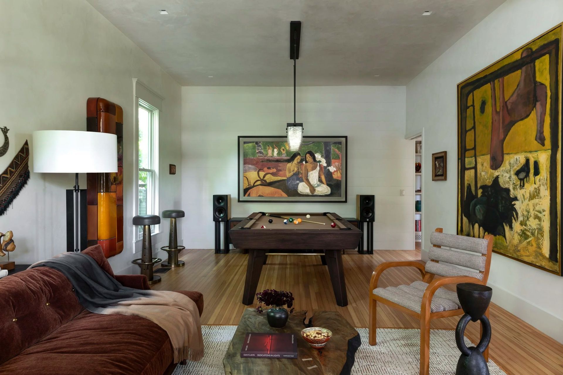 imgi526W9Living2.jpg