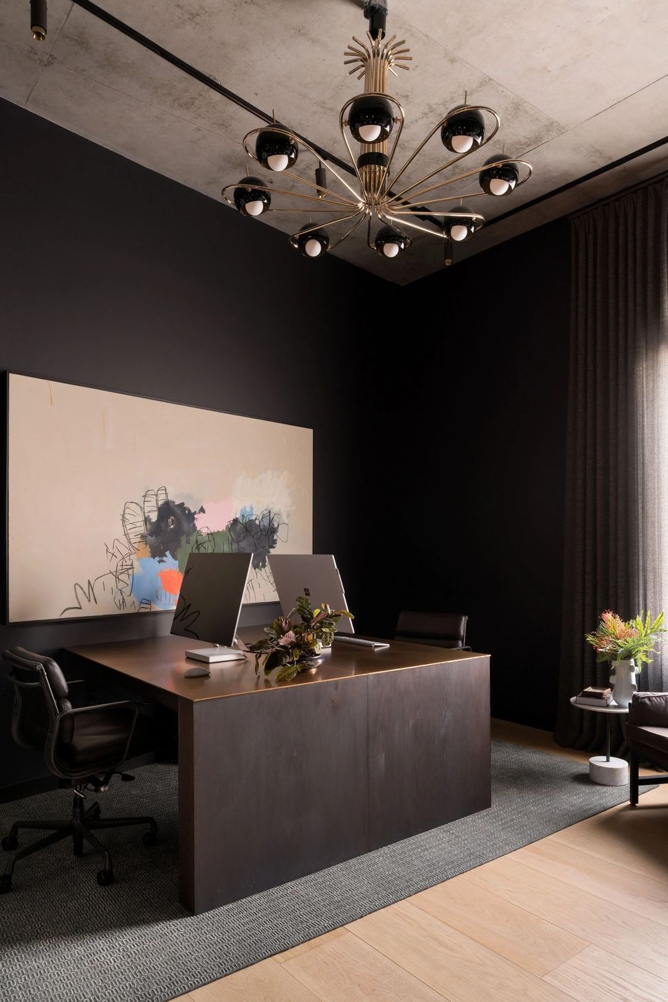 imgi53Office.jpg
