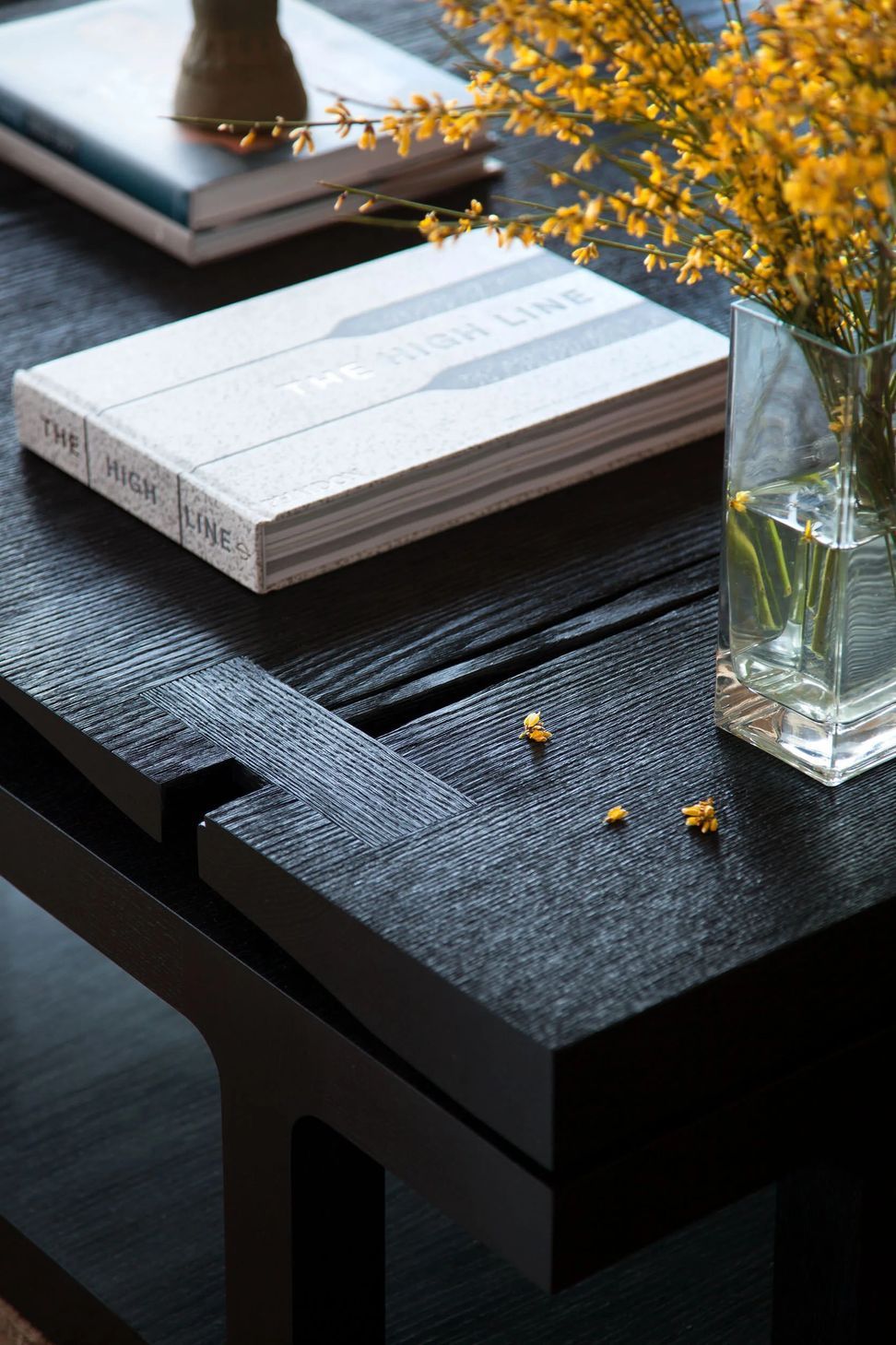 imgi57RubenCoffee-Table-Detail.jpg
