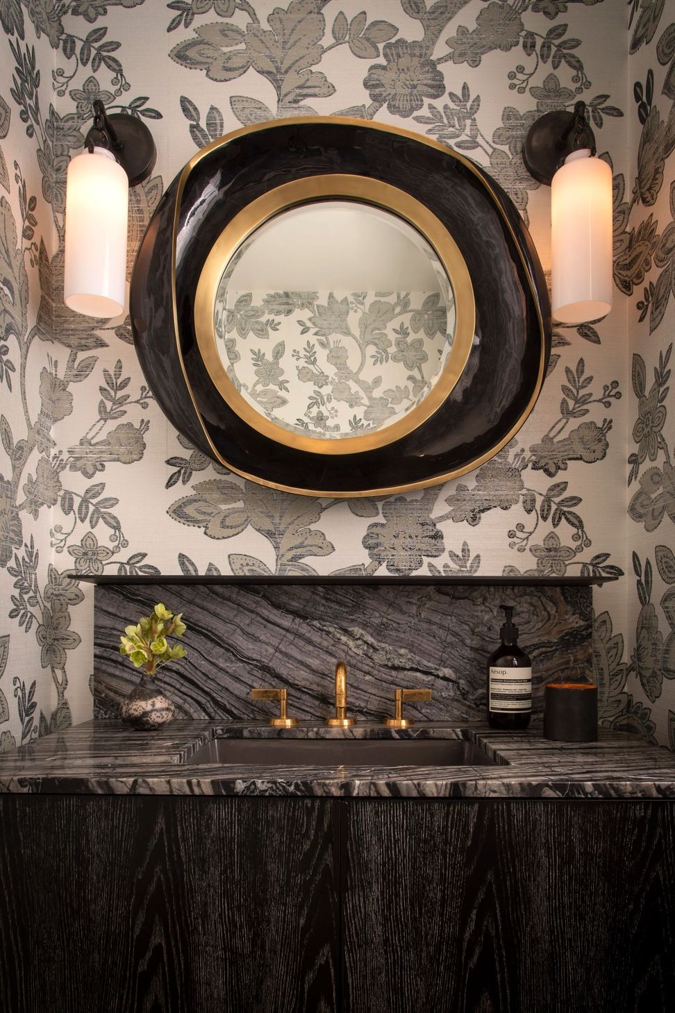 imgi62PowderRoom.jpg