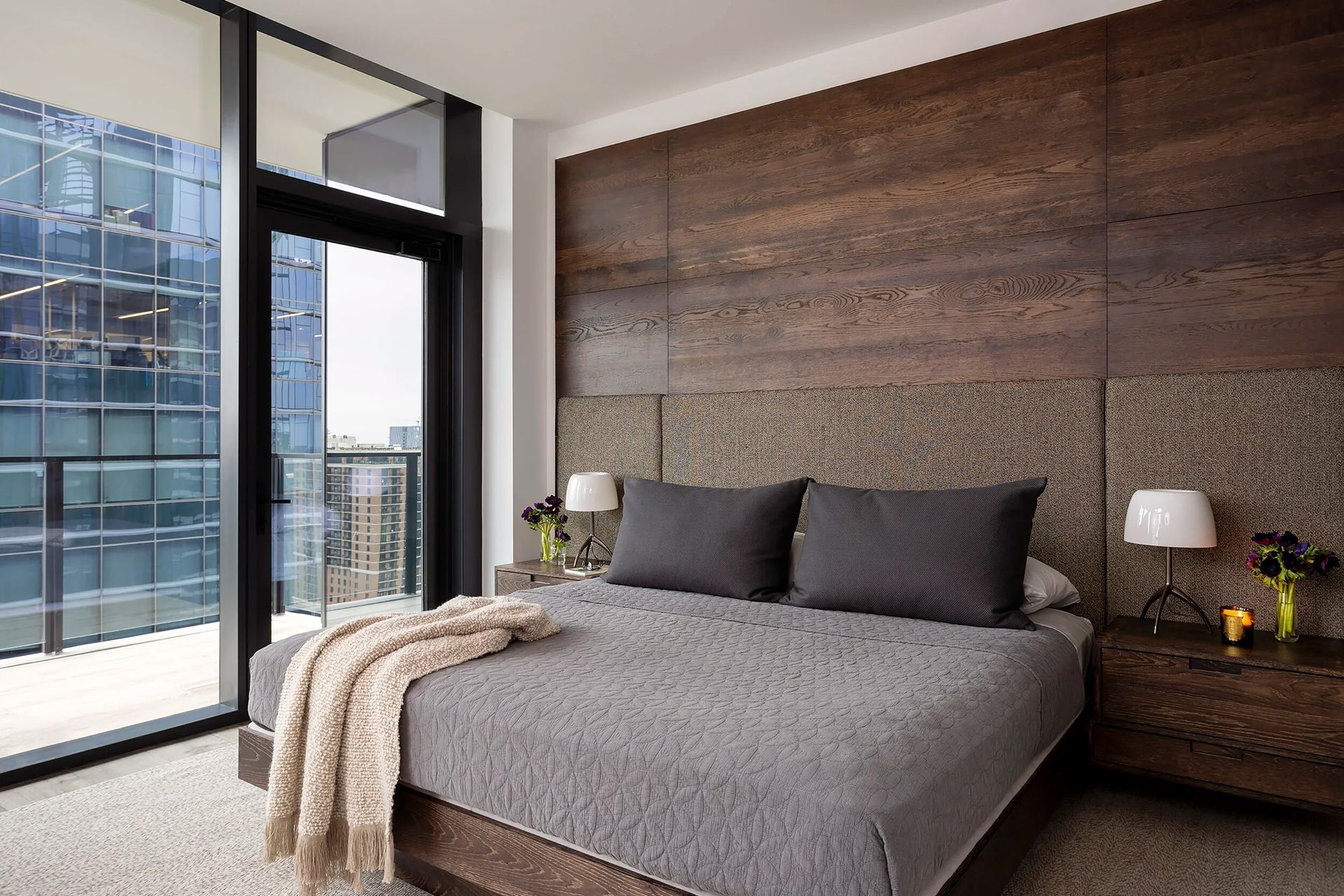 imgi69MasterBedroom.jpg