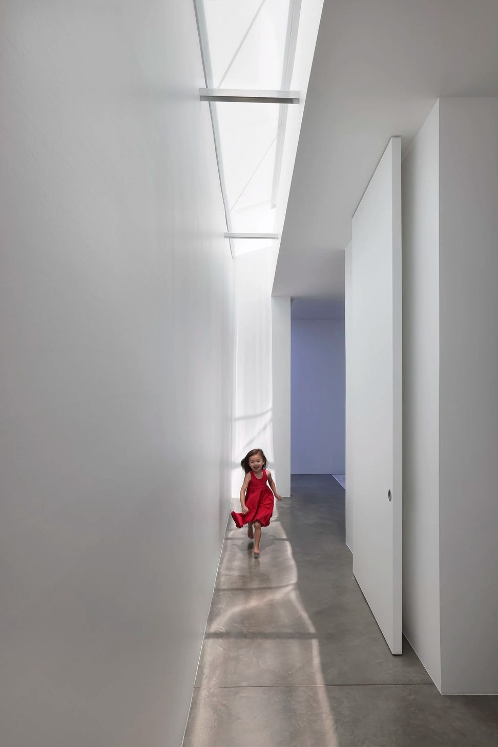 imgi87HKTheRealHouse0500.jpg