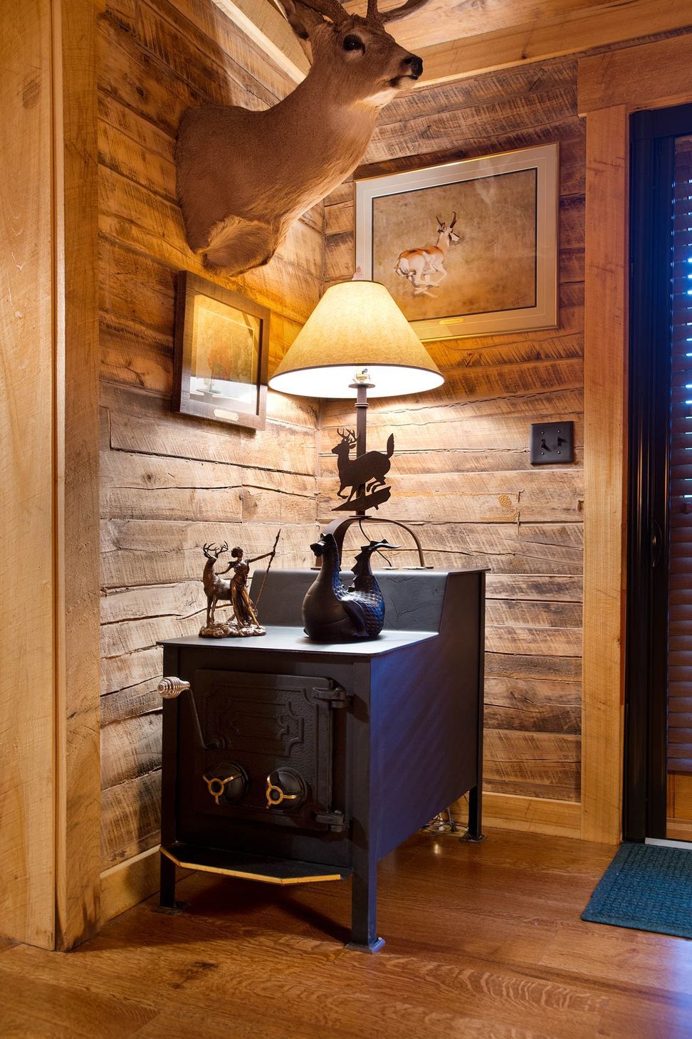 imgi9Cabin-in-the-Woods-13.jpg