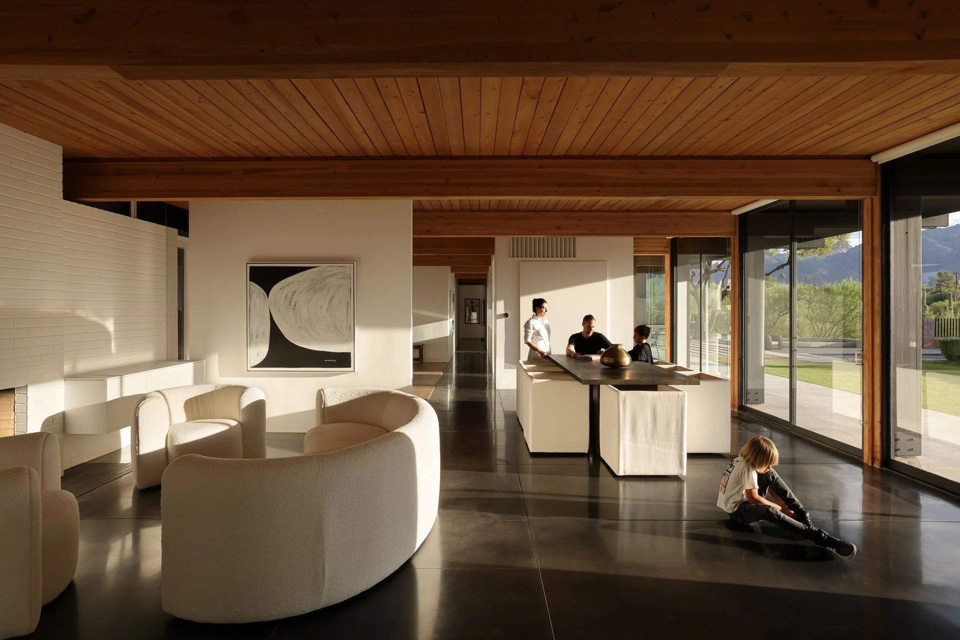 imgi9HKlightHOUSEIIsharedlivingdiningwview.jpg
