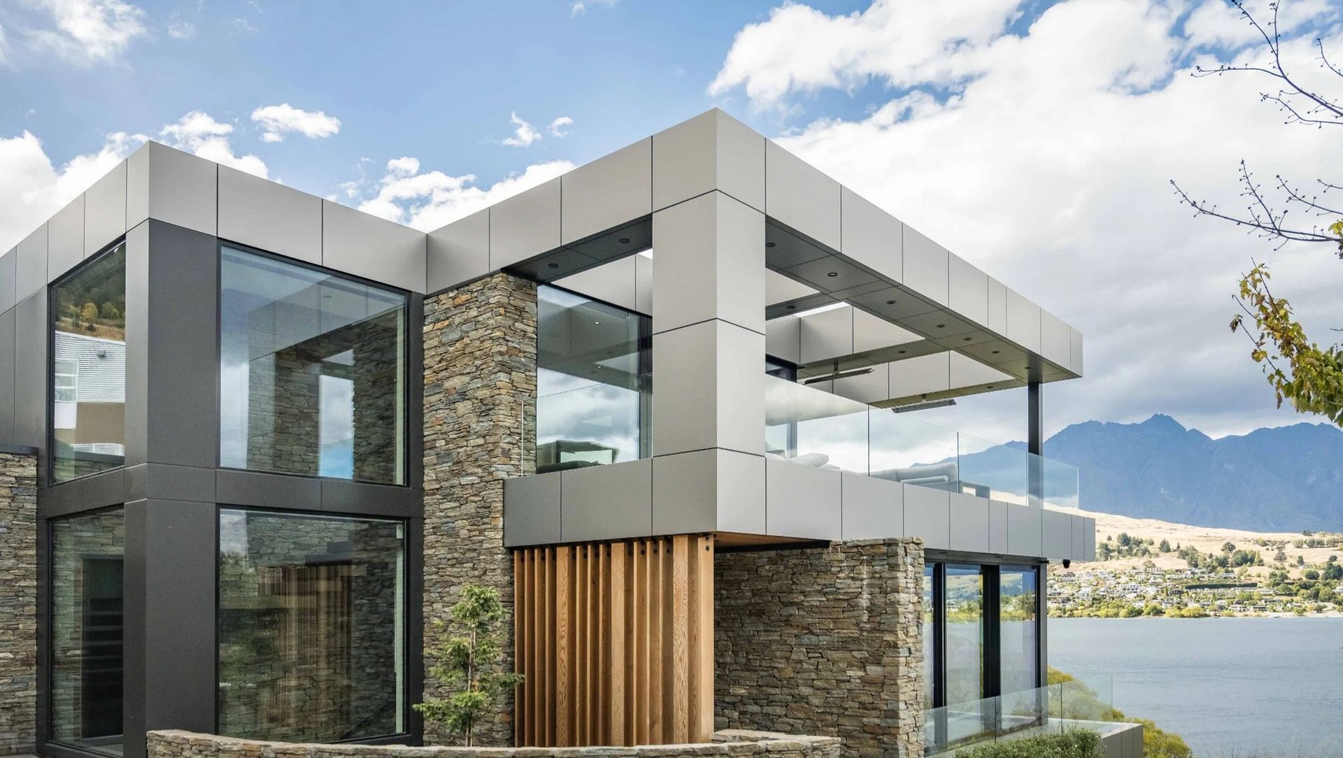 Lakefront Residence, Queenstown banner