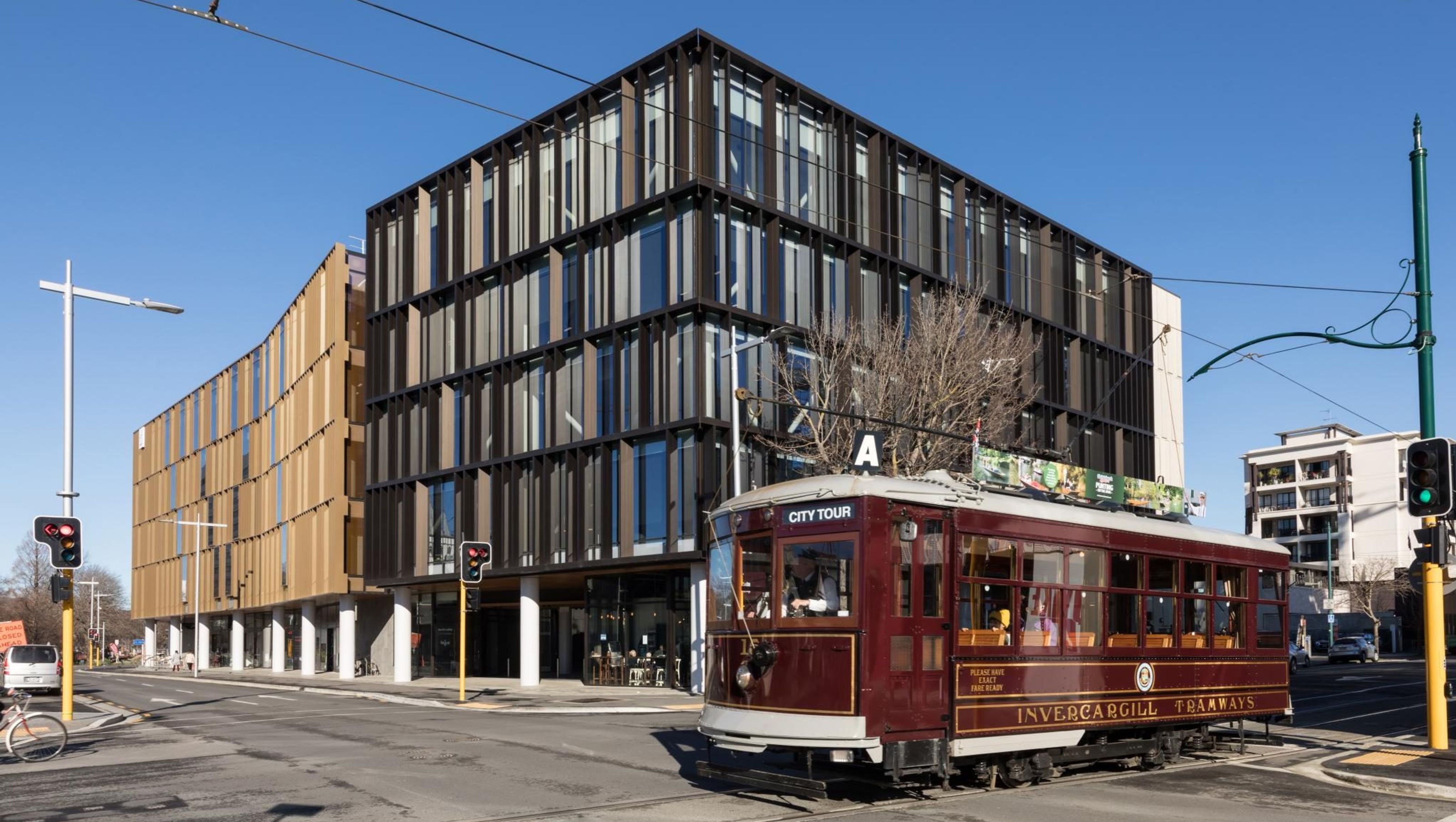 Awly Building
