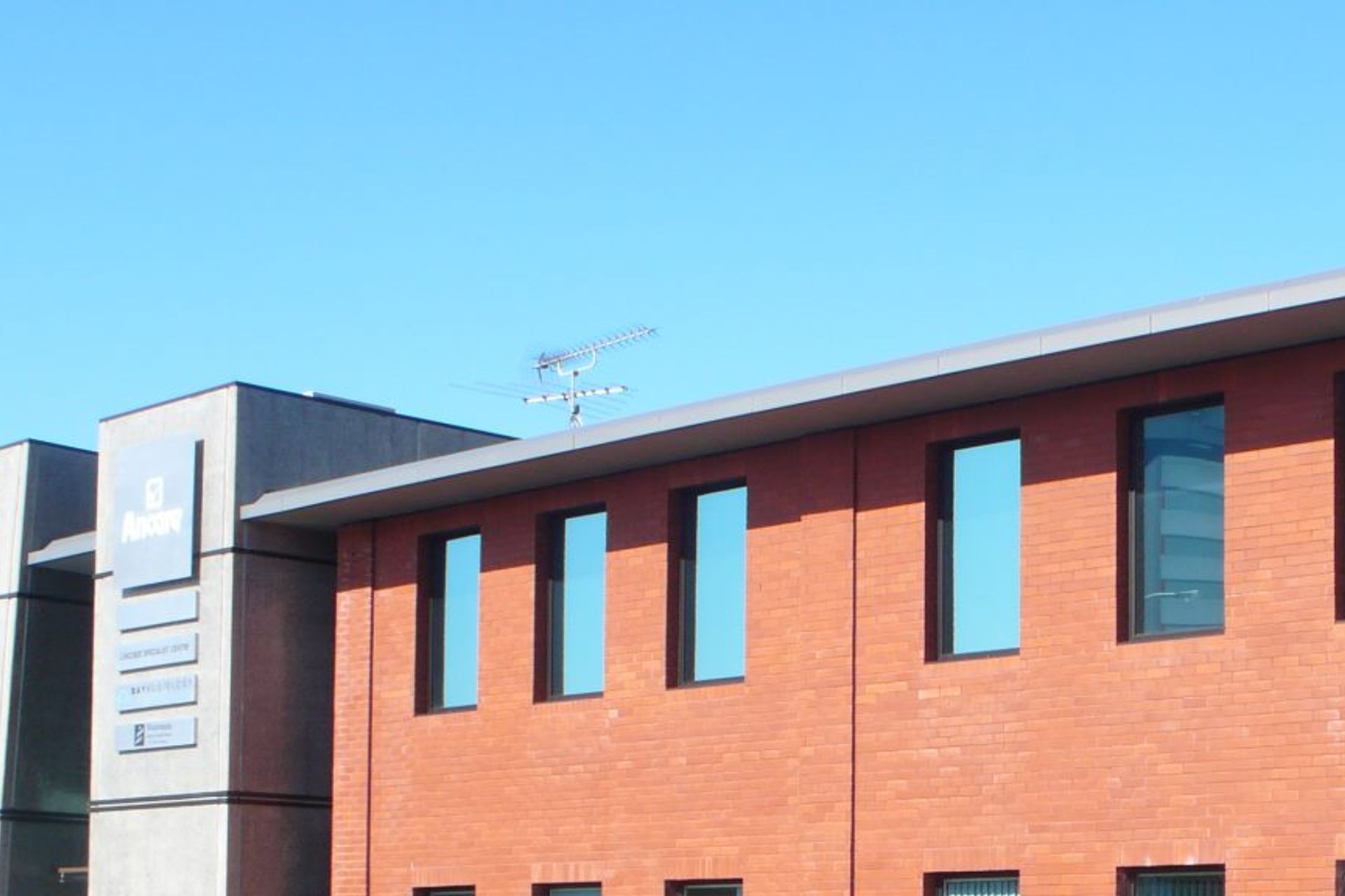 4BUILDING-1.jpg