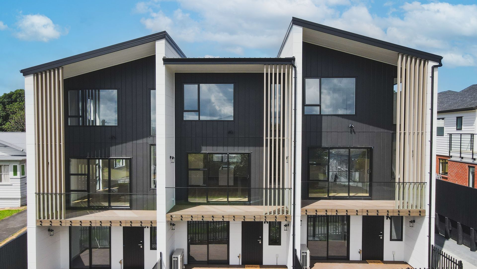 Roberton Residence, Avondale Heights banner