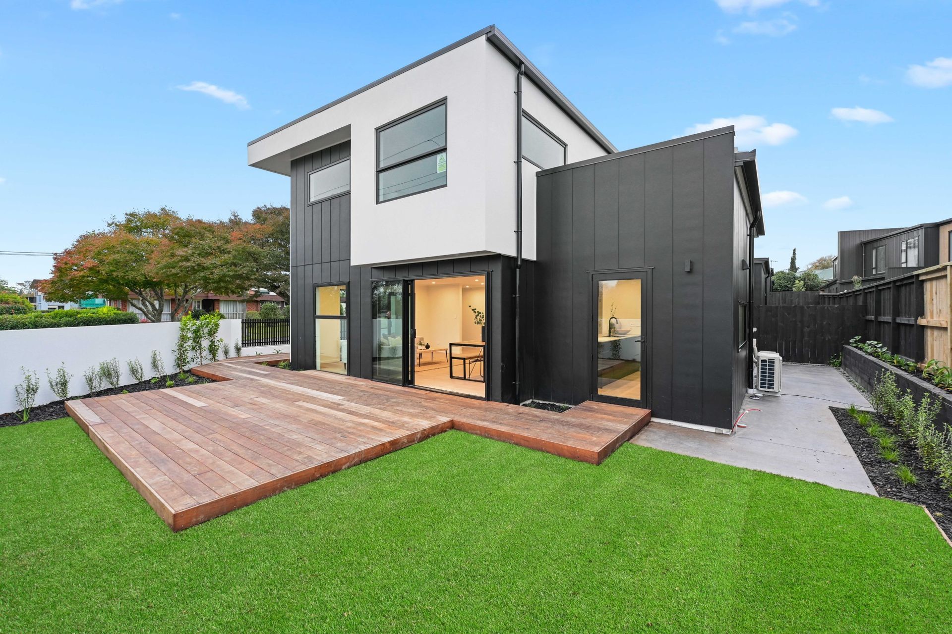 CONSTANCE DUPLEXES 