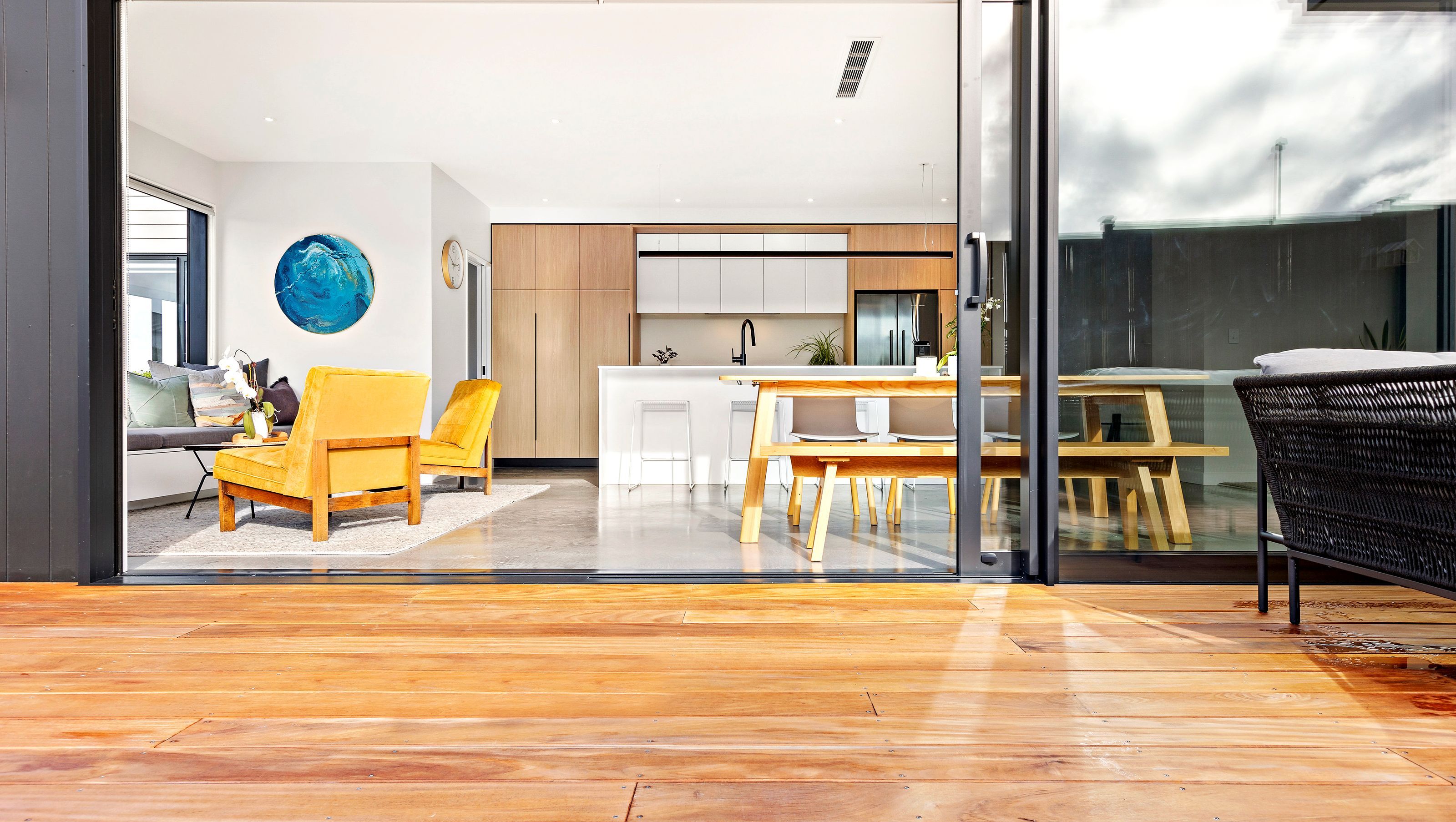 Black Woodgrain Home