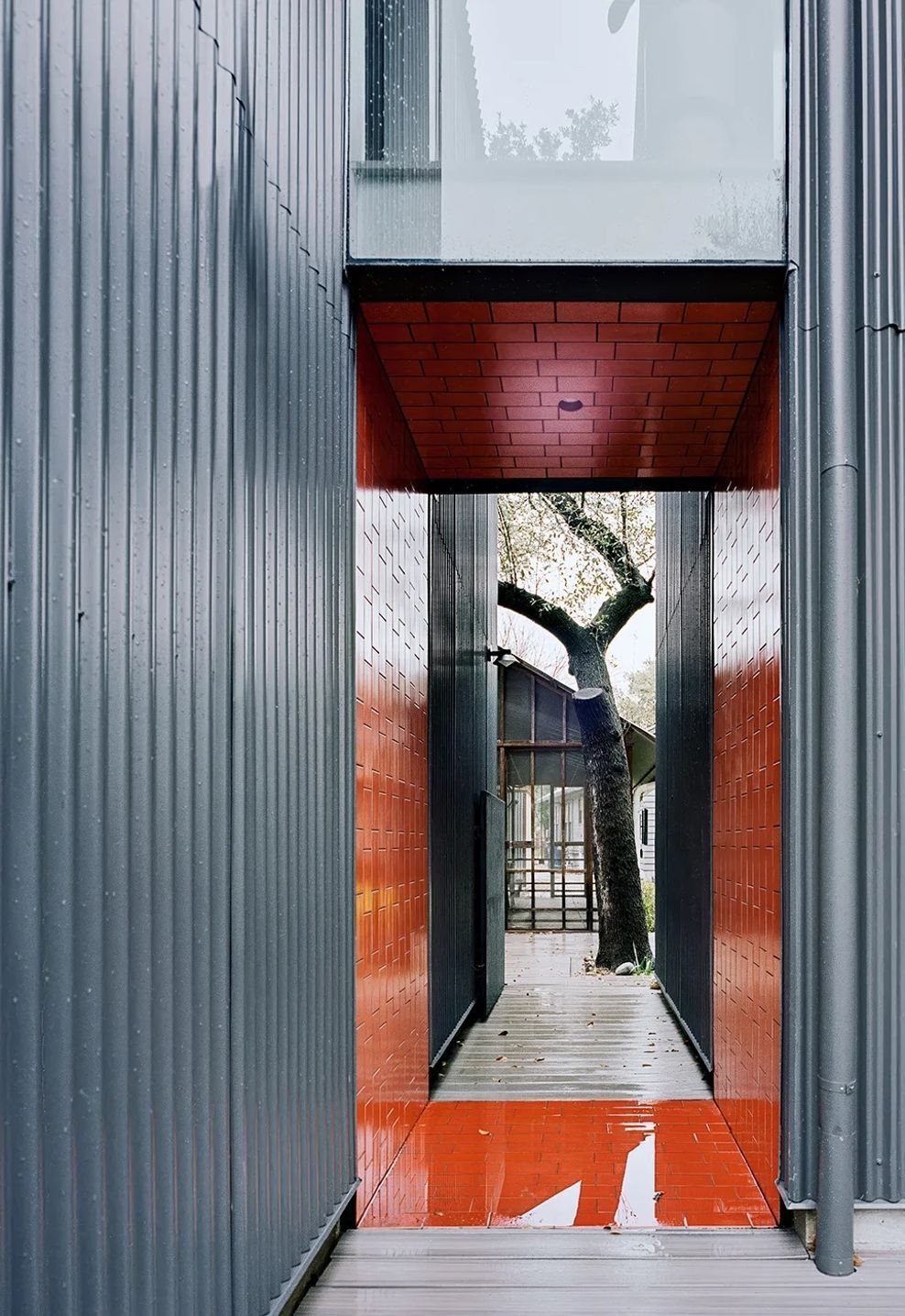 Alley014-ap-compressed-v2.jpg