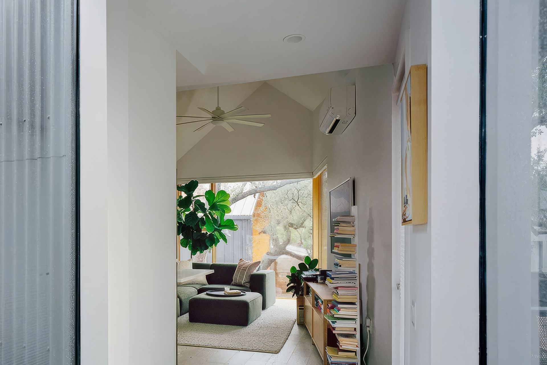 Alley08-ap-compressed-upscaled-by-Replicate.jpg