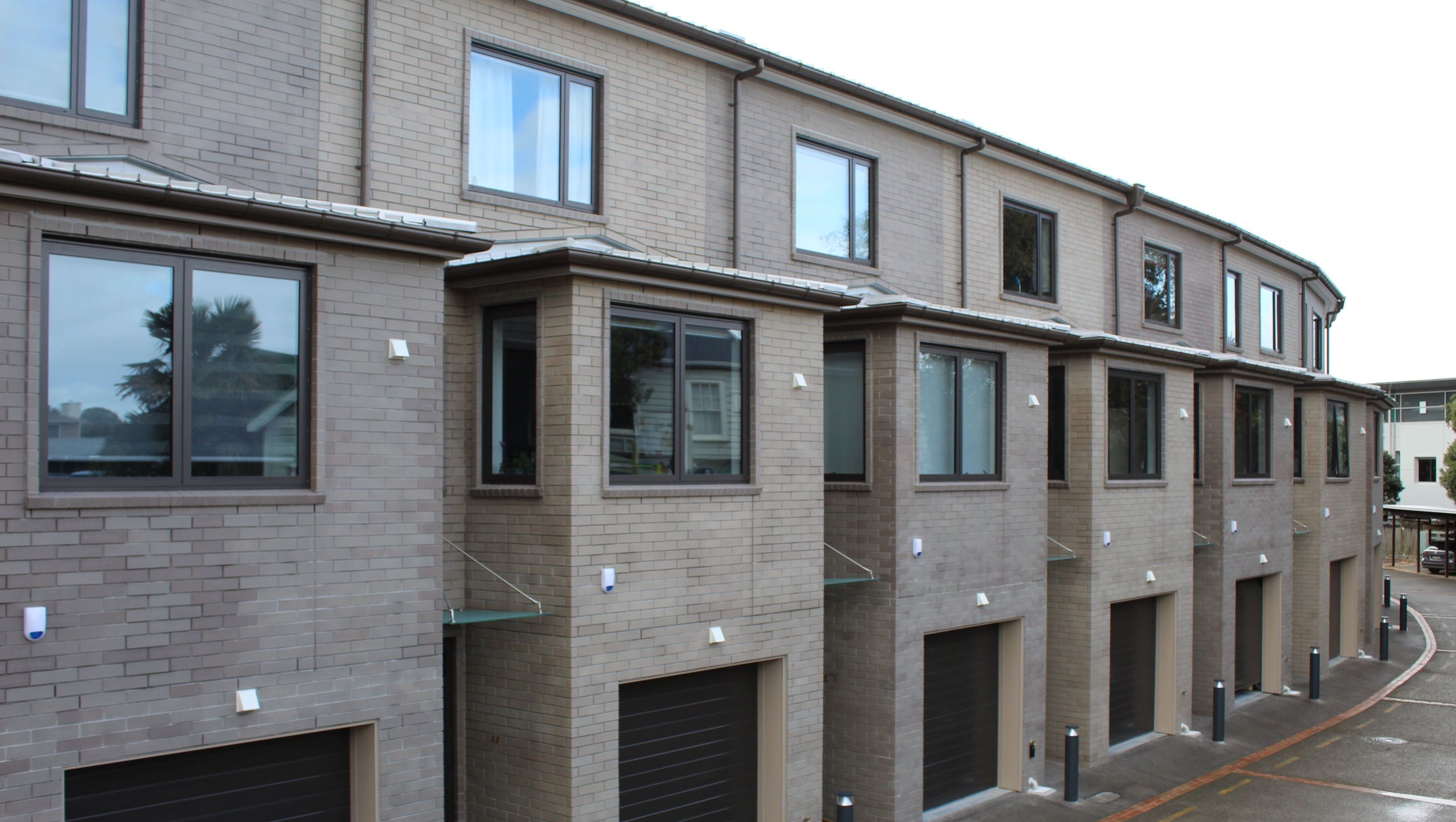 Multi Unit High Rise Apts