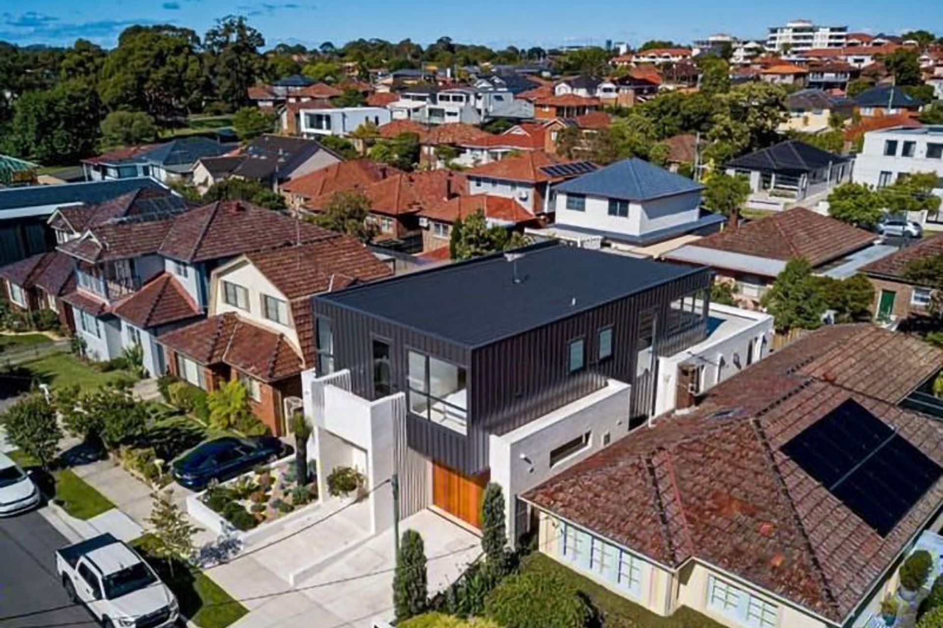 Project-set-in-the-Suburban-wonderland-of-Russel-Lea.jpg