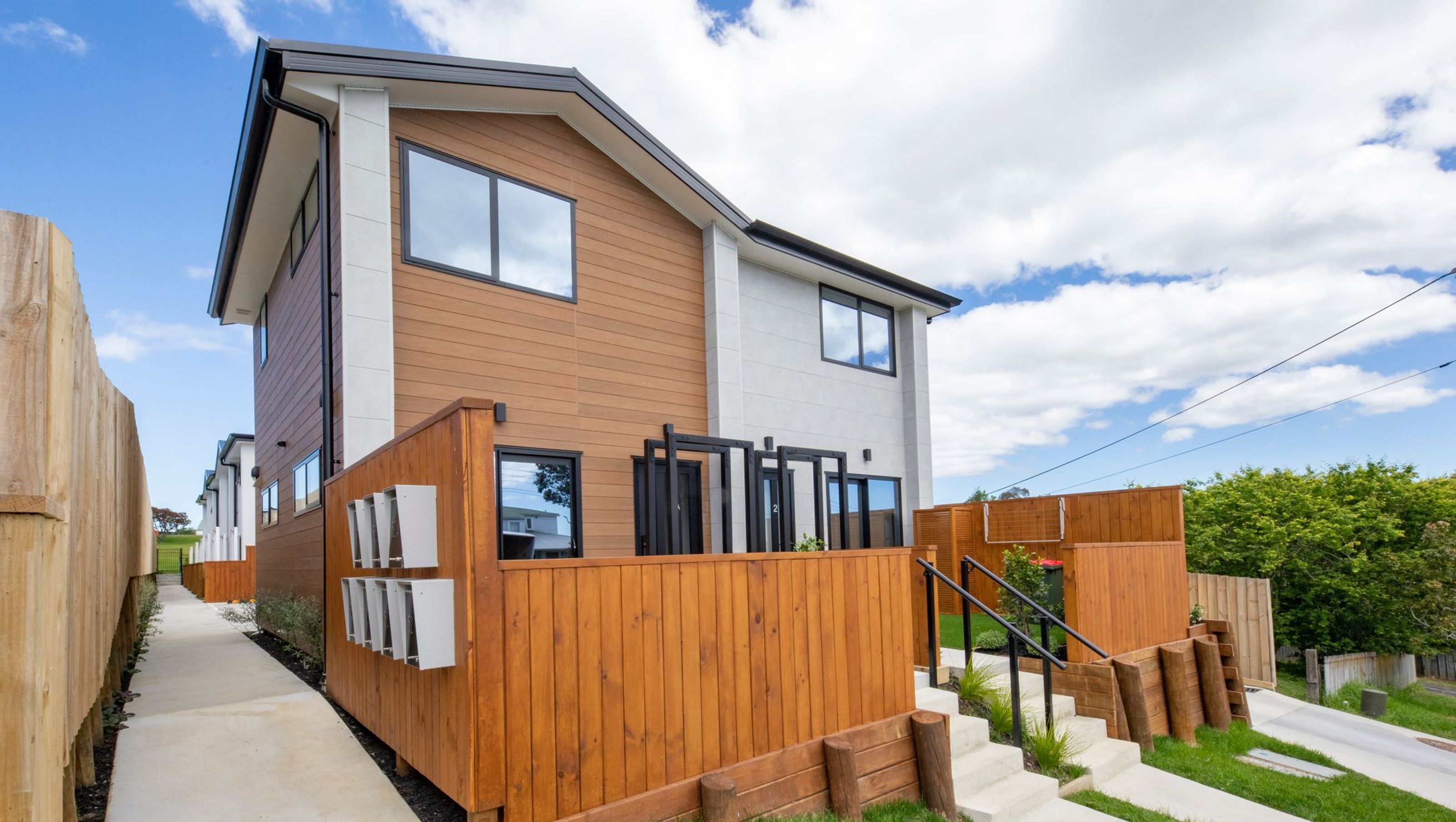 Multi-Unit Townhouse