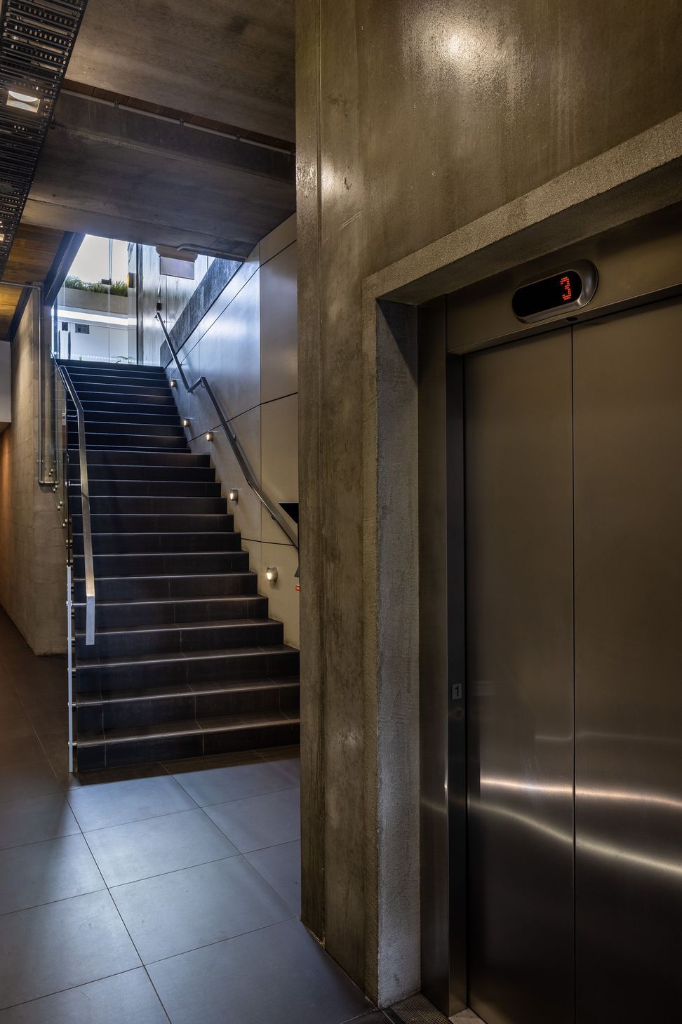 13-15-TEED-STREETGROUND-FLOOR-STAIRSPaul-McCreadie8.jpg