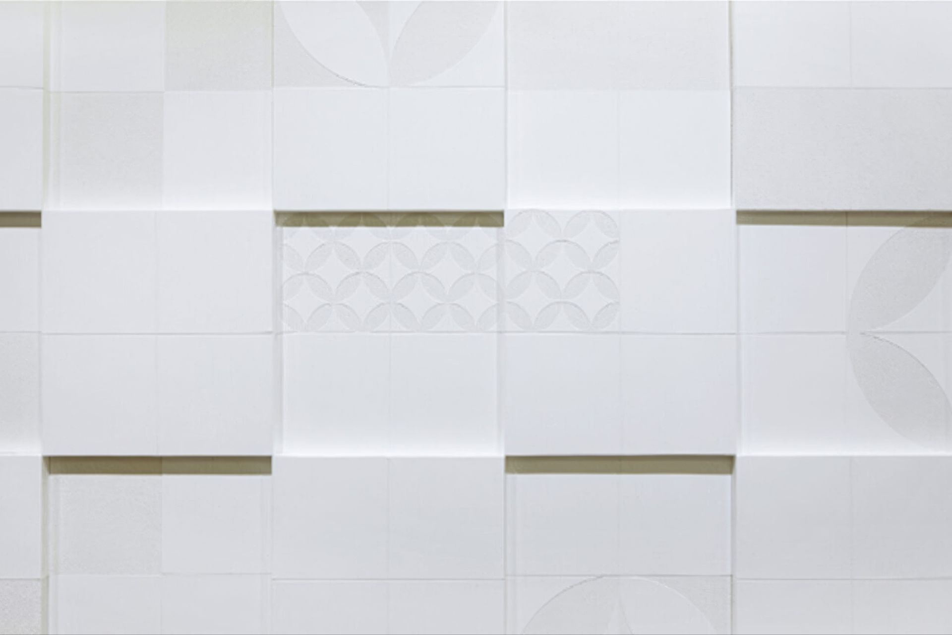 4-louis-vuitton-logowall-copy-1536x864.jpeg