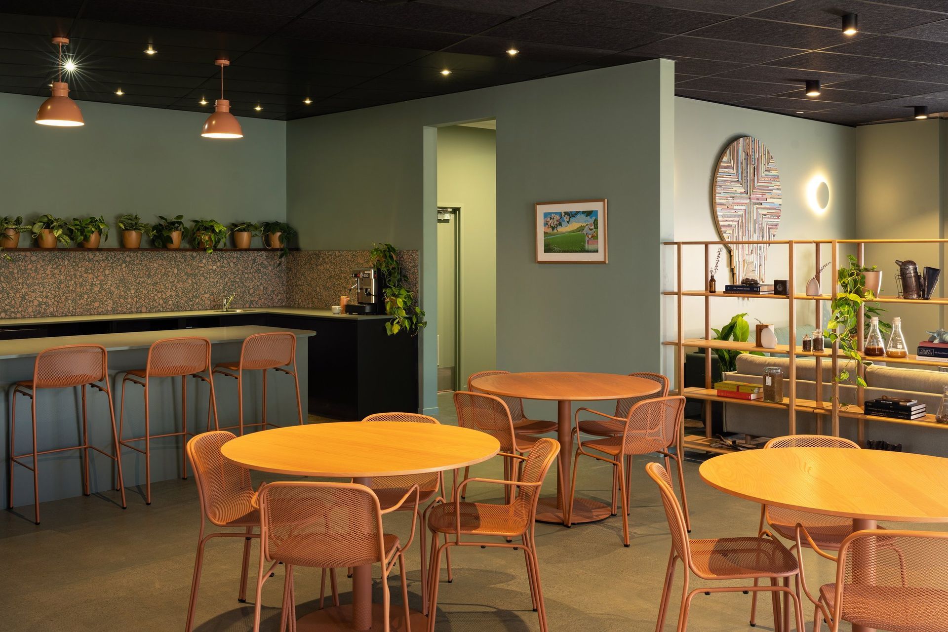 Coworkingcafeweb.jpg
