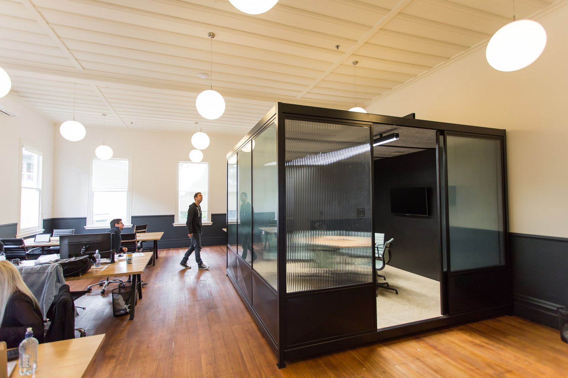 Panama Meeting Pod