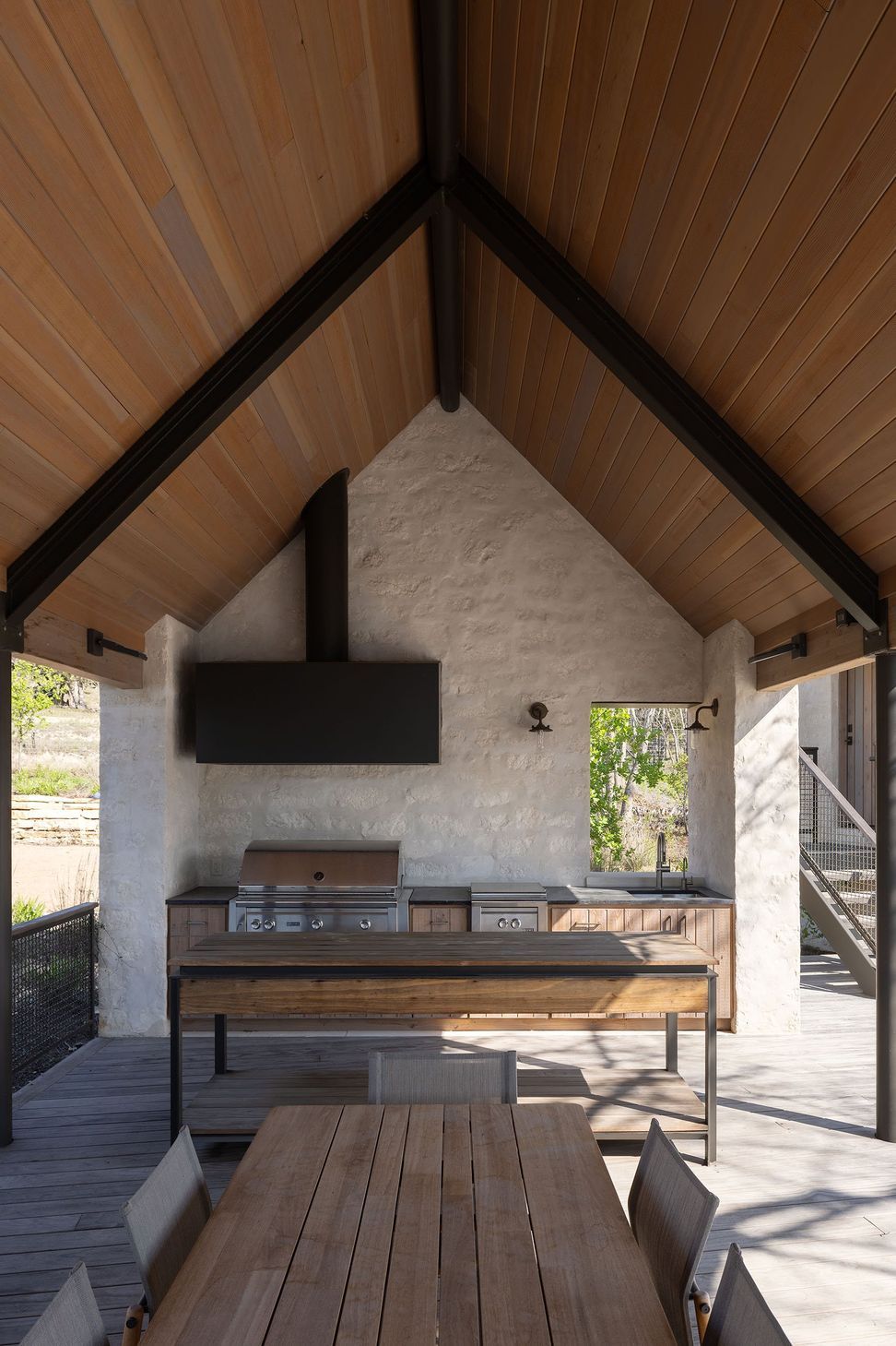 10RanchRecreationCuppettKilpatrickArchitectureandInteriorDesignaustin-tx-lake-pavilion-outdoor-kitchen.jpg
