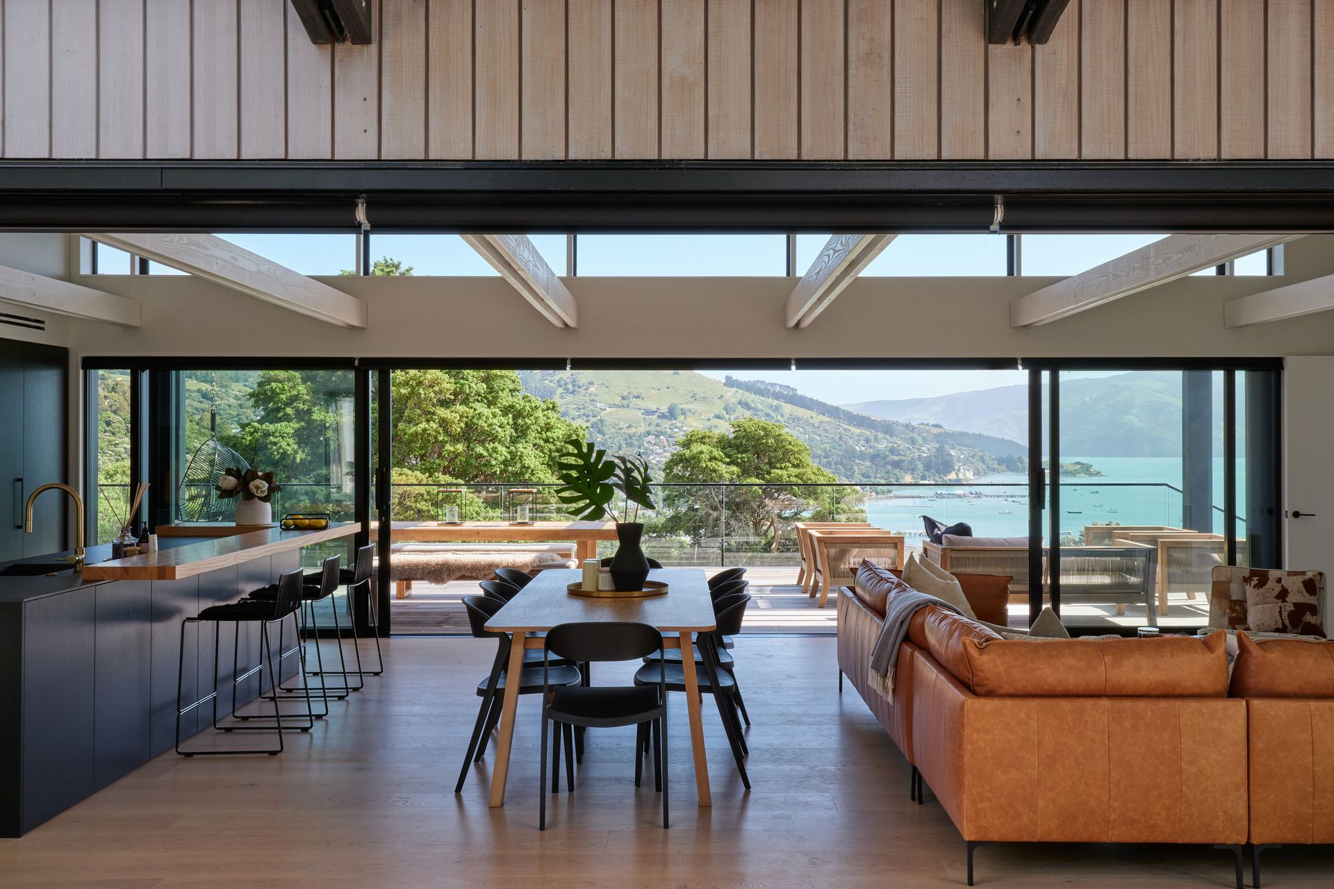 Akaroa-PentrefInteriorSarah-Rowlands3.jpg