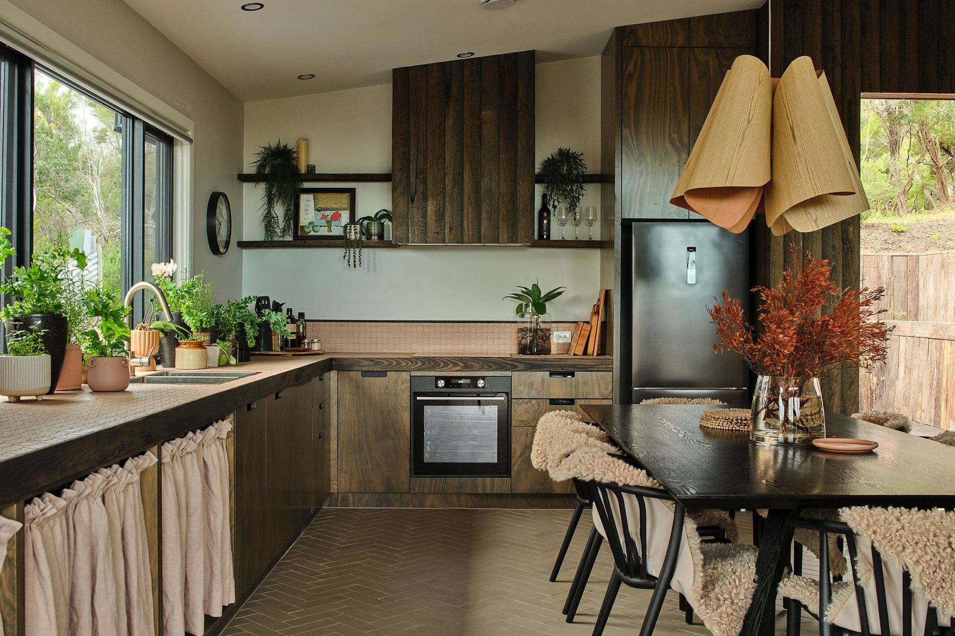 Ash-Grey-brick-tiles-mornington-peninsula-kitchen.jpg