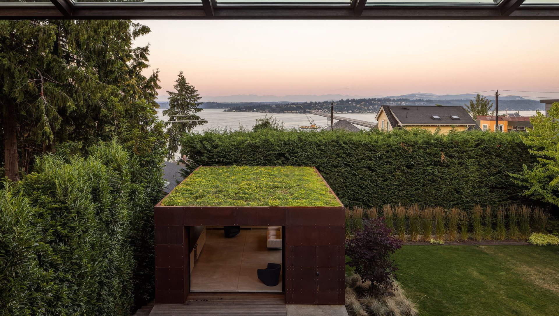 Leschi Guest House banner