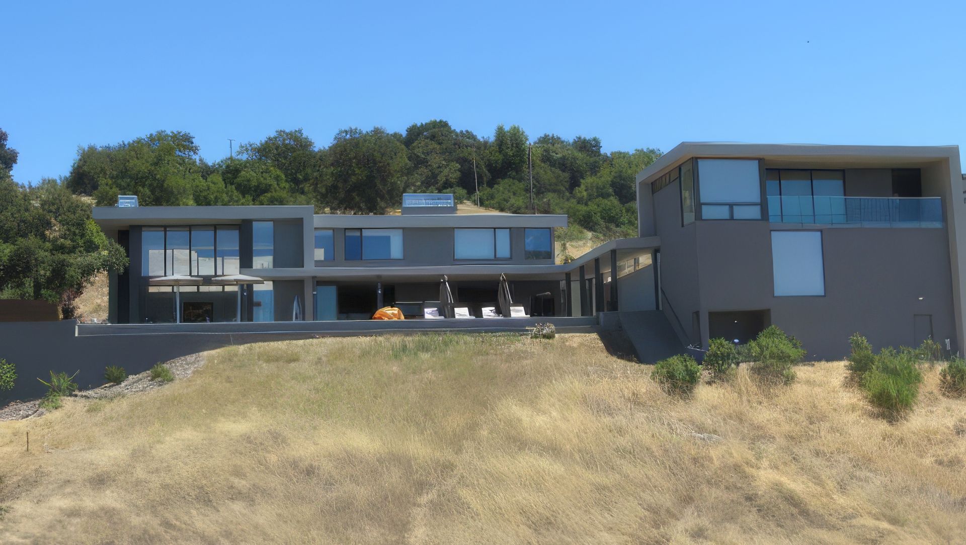 Toyon Drive banner