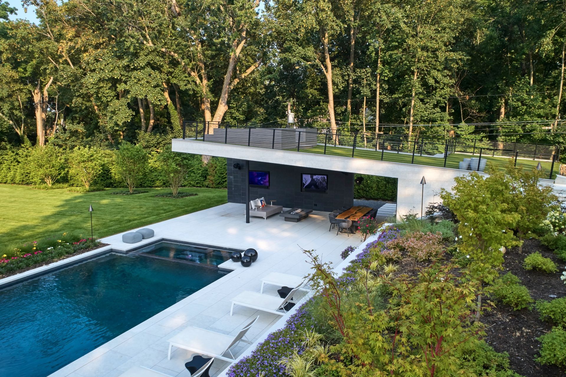NarofskyKovar-Poolhouse731-ap-compressed.jpg