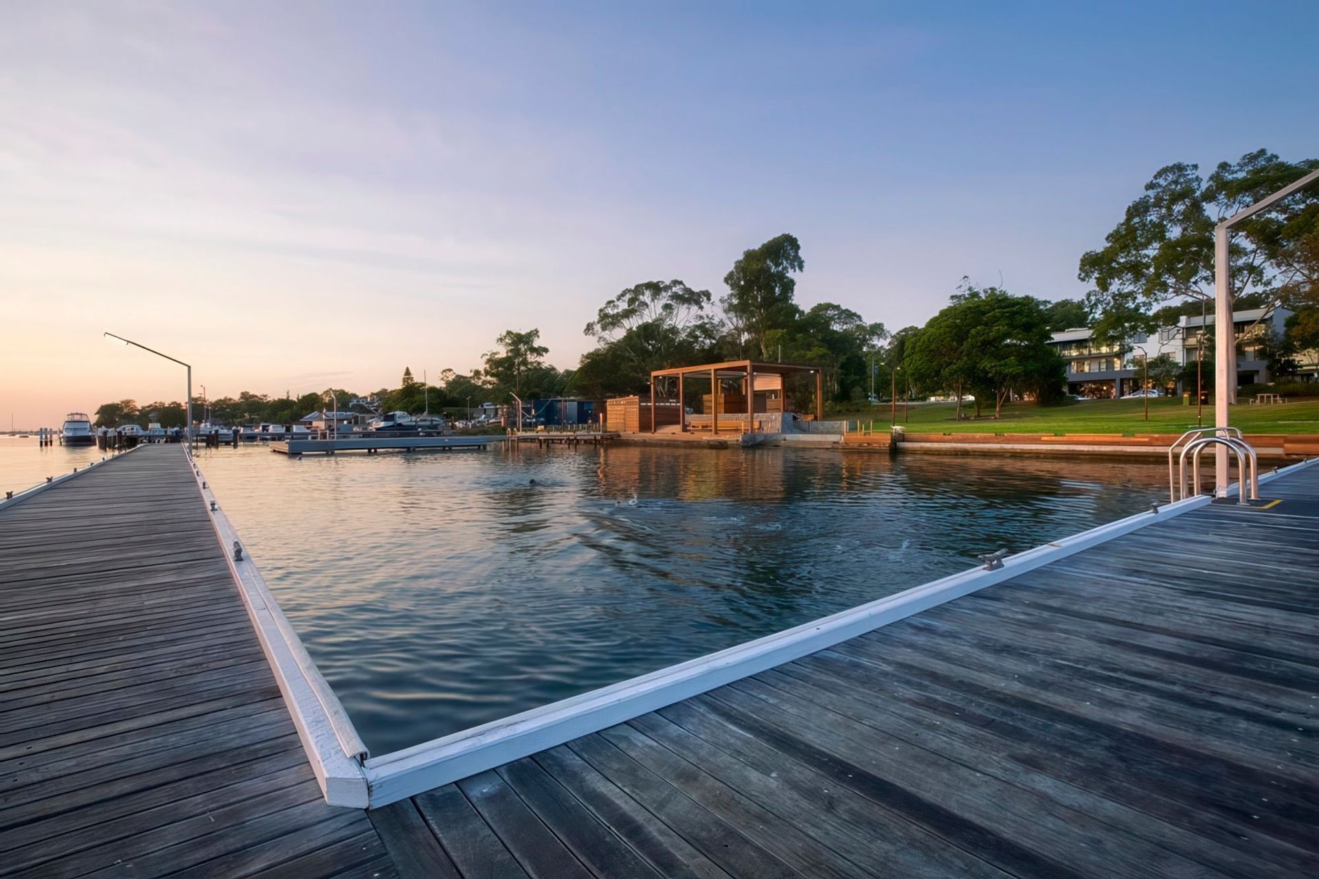 08-Matt-Day-Architect-Matt-Day-Regatta-Foreshore-Toronto-Amenities-Baths-2.jpeg