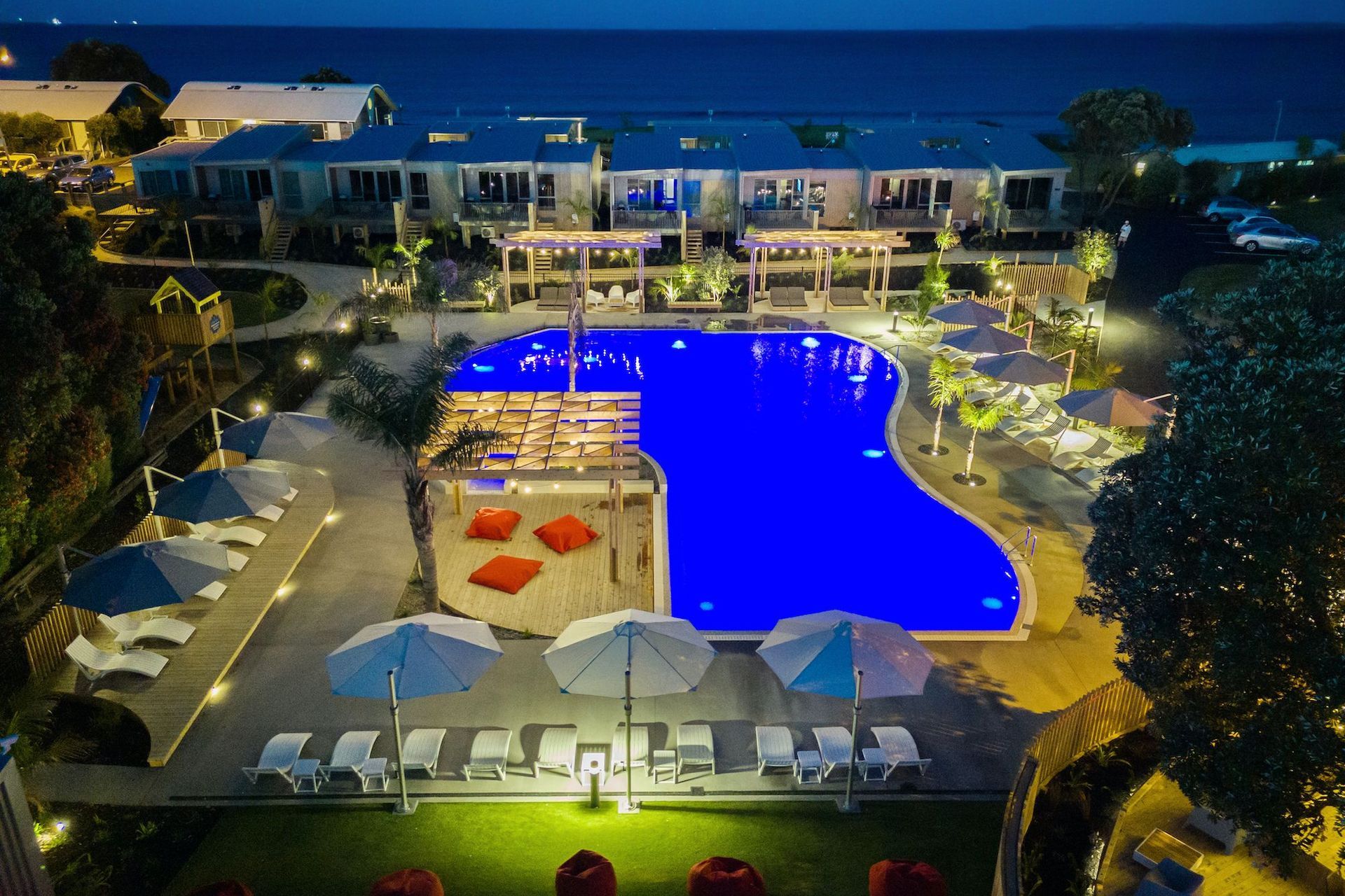 Tasman-Papamoa-Pool-Night-2.jpg