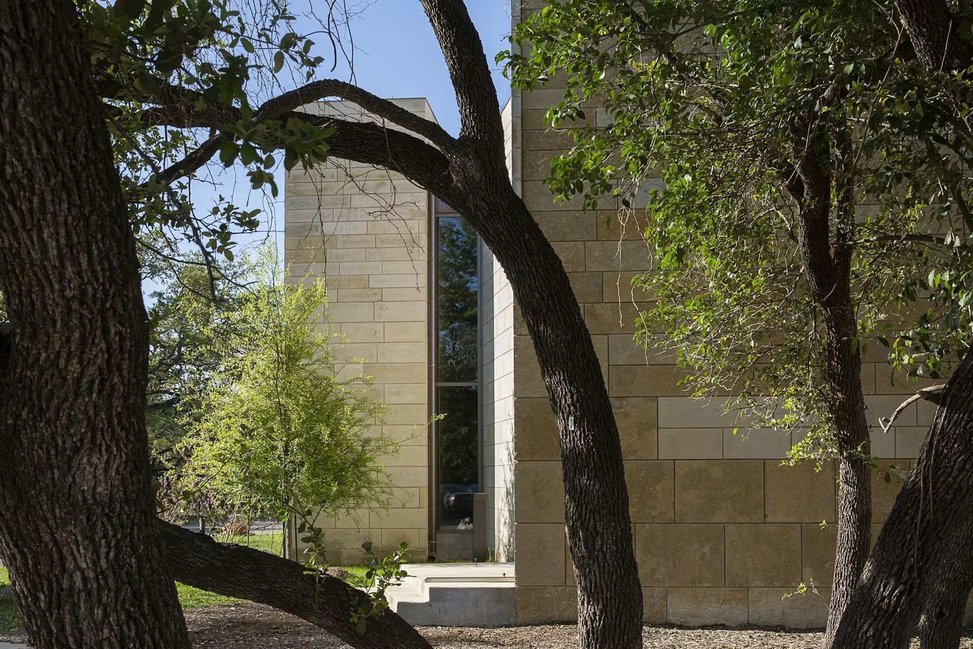 0702-Temple-Beth-Shalom-Synagogue-Andrew-Pogue-H-Exterior-Detail-Window2022-12-14-161420tcad-ap-compressed.jpg