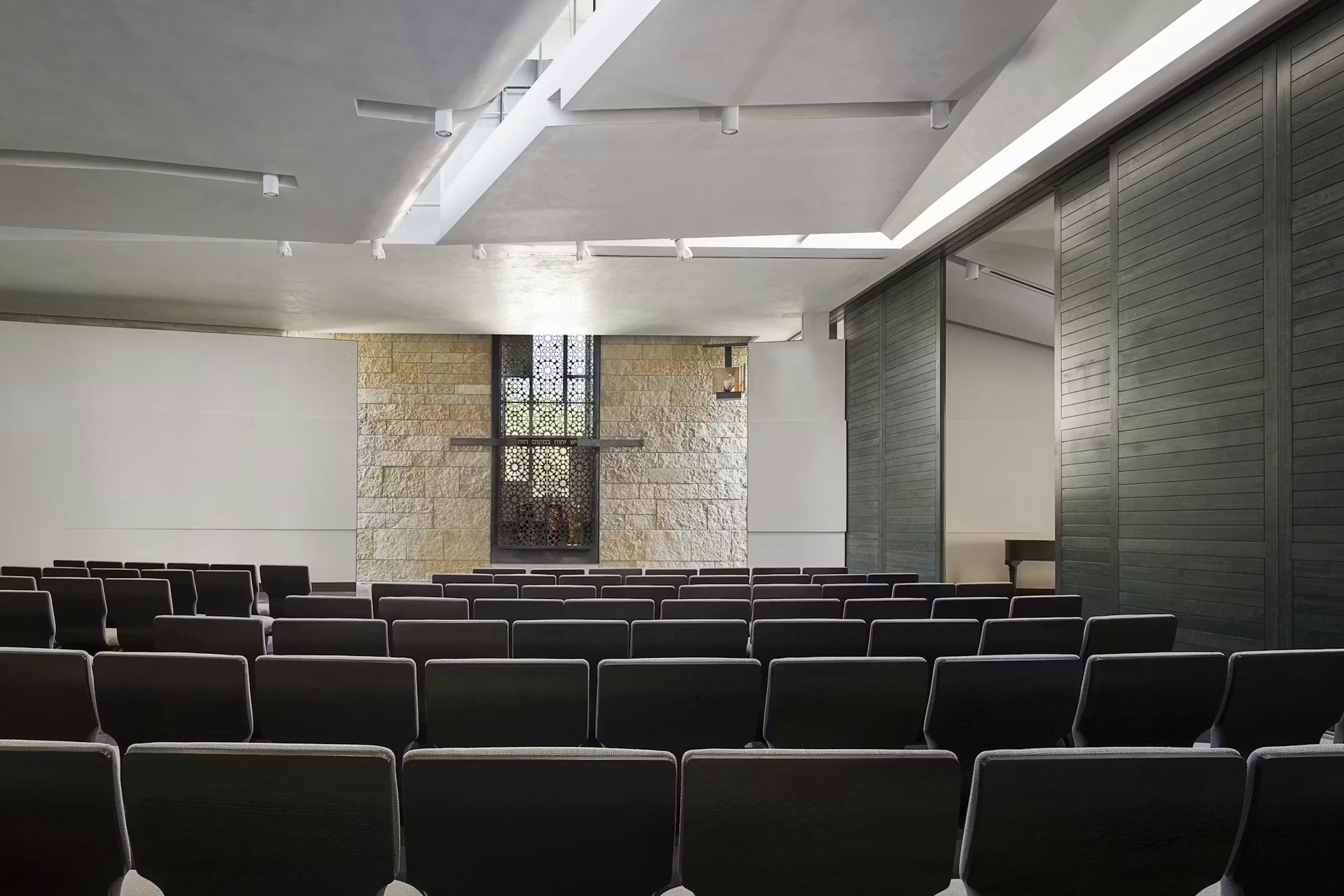0702-Temple-Beth-Shalom-Synagogue-Andrew-Pogue-H-Worship-Area-32022-12-14-161443shah-ap-compressed.jpg
