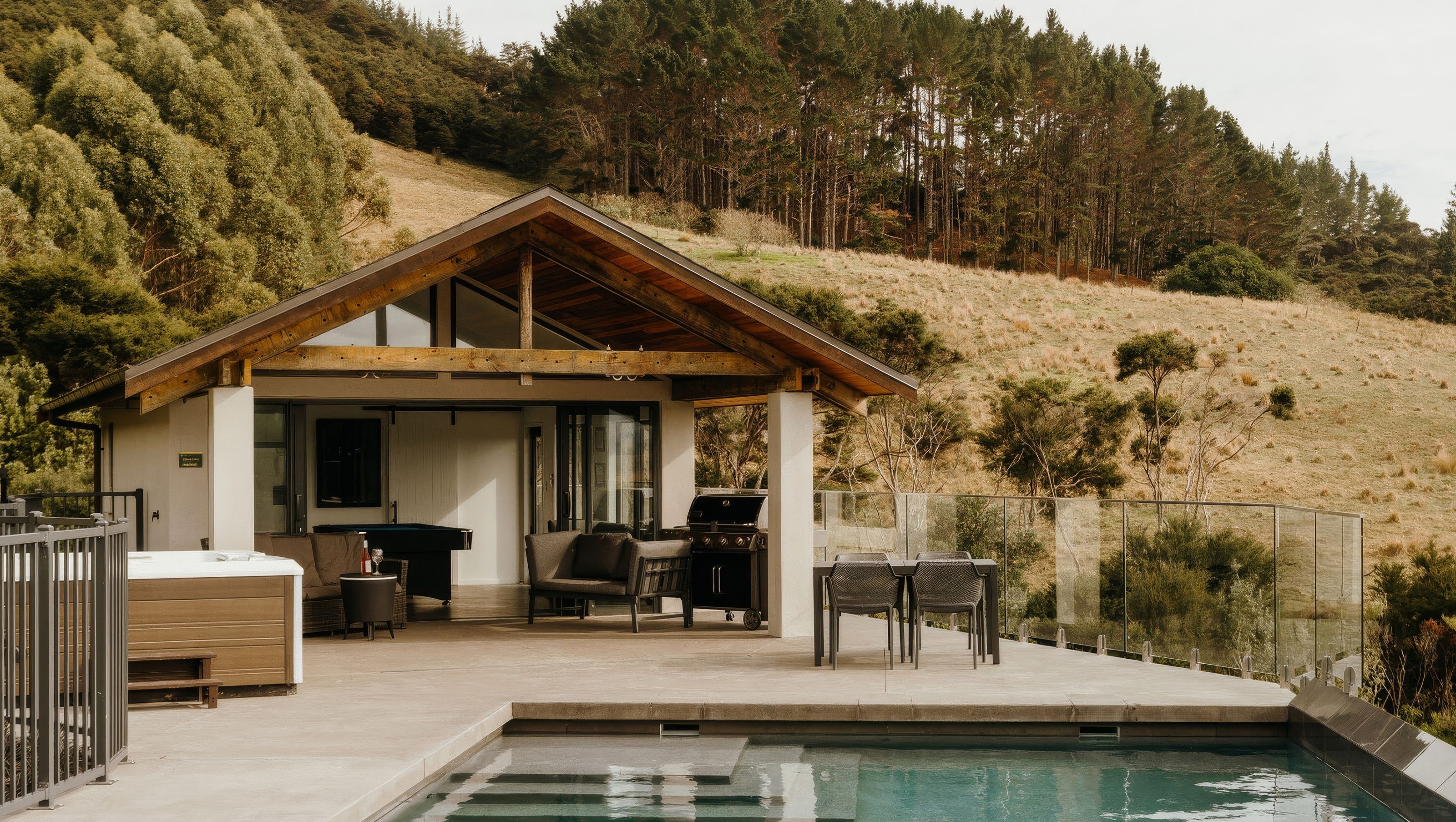 Pool & Pool House – Clevedon